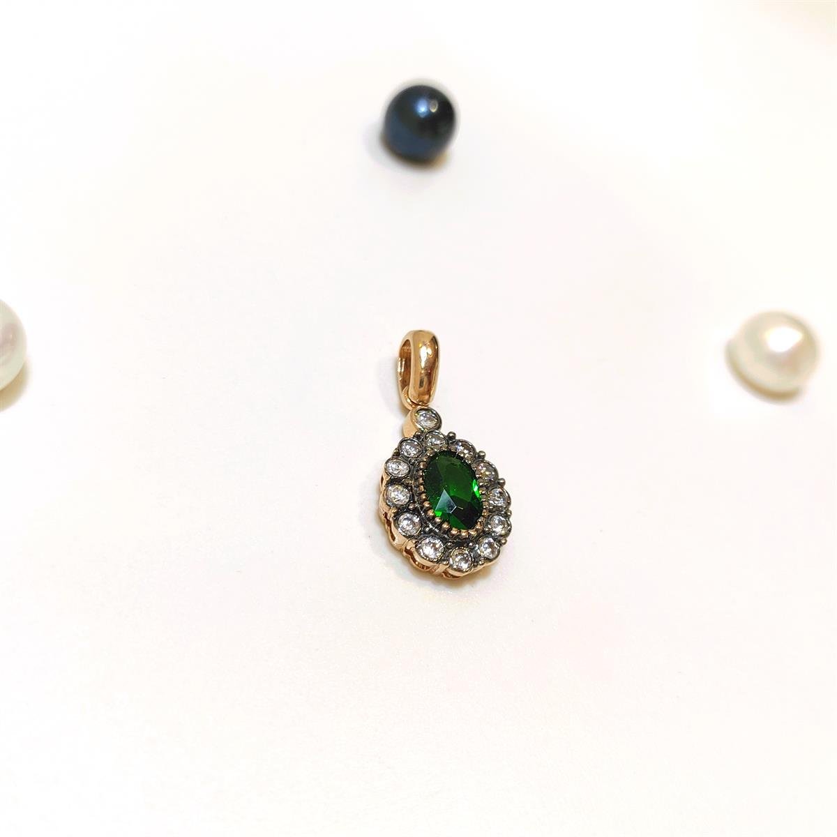 Otantik Oval Yeşil Taşlı Kolye  Ucu 14 Ayar Altın HD VİDEOLU