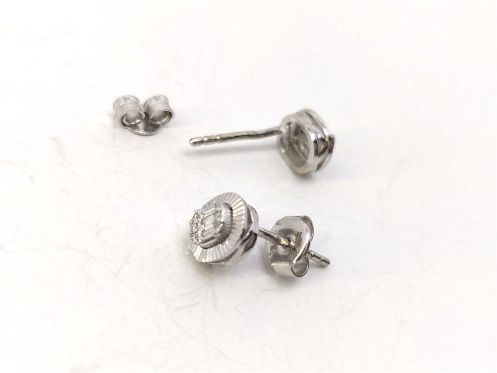 Pırlanta Baget Taşlı Küpe 0,11ct 14 ayar Altın