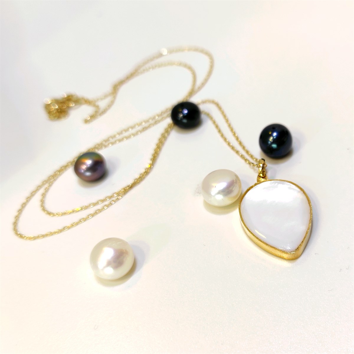 Sedef Taşlı Kolye 14 Ayar Altın HD VİDEOLU