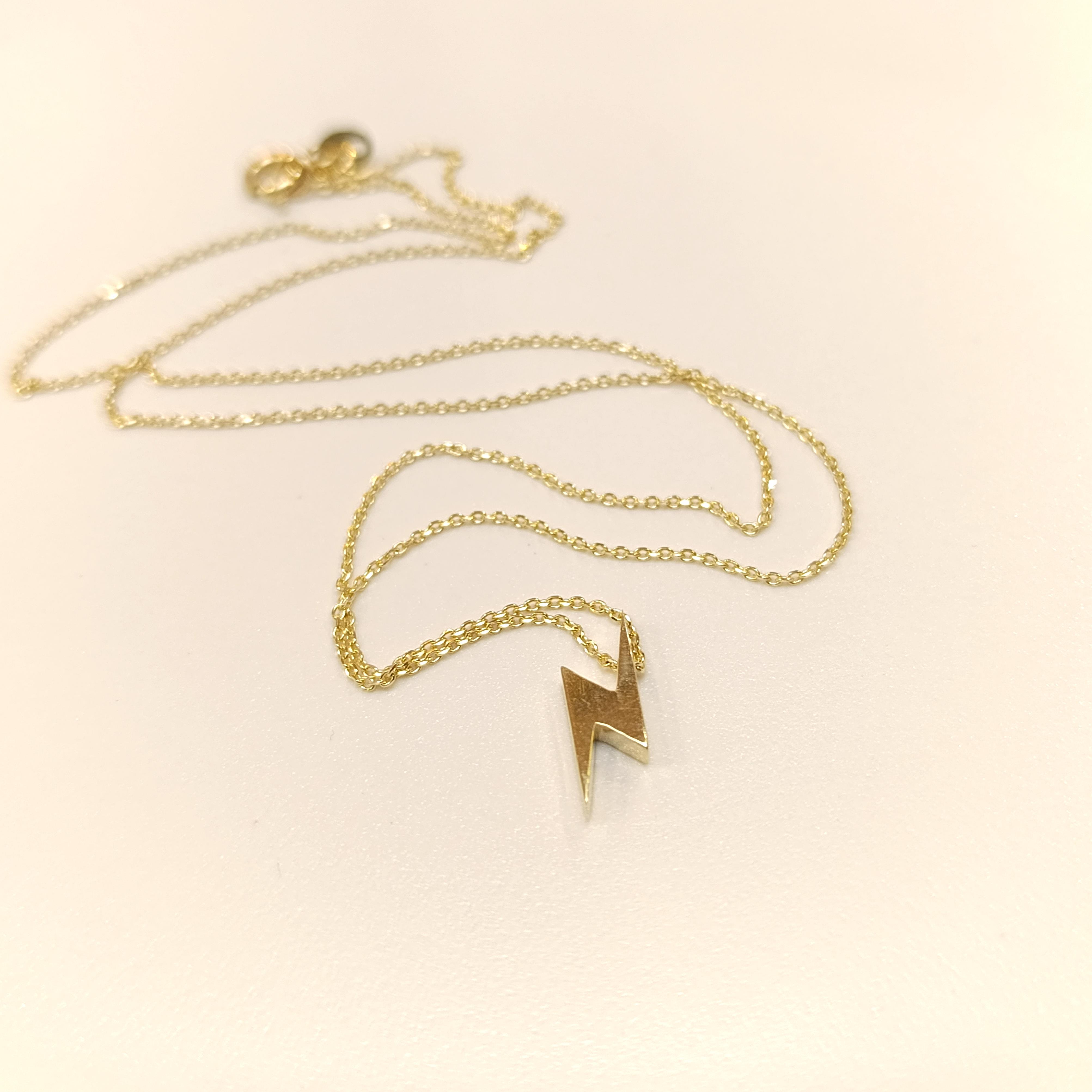 Şimşek Kolye 14 Ayar Altın HD VİDEOLU