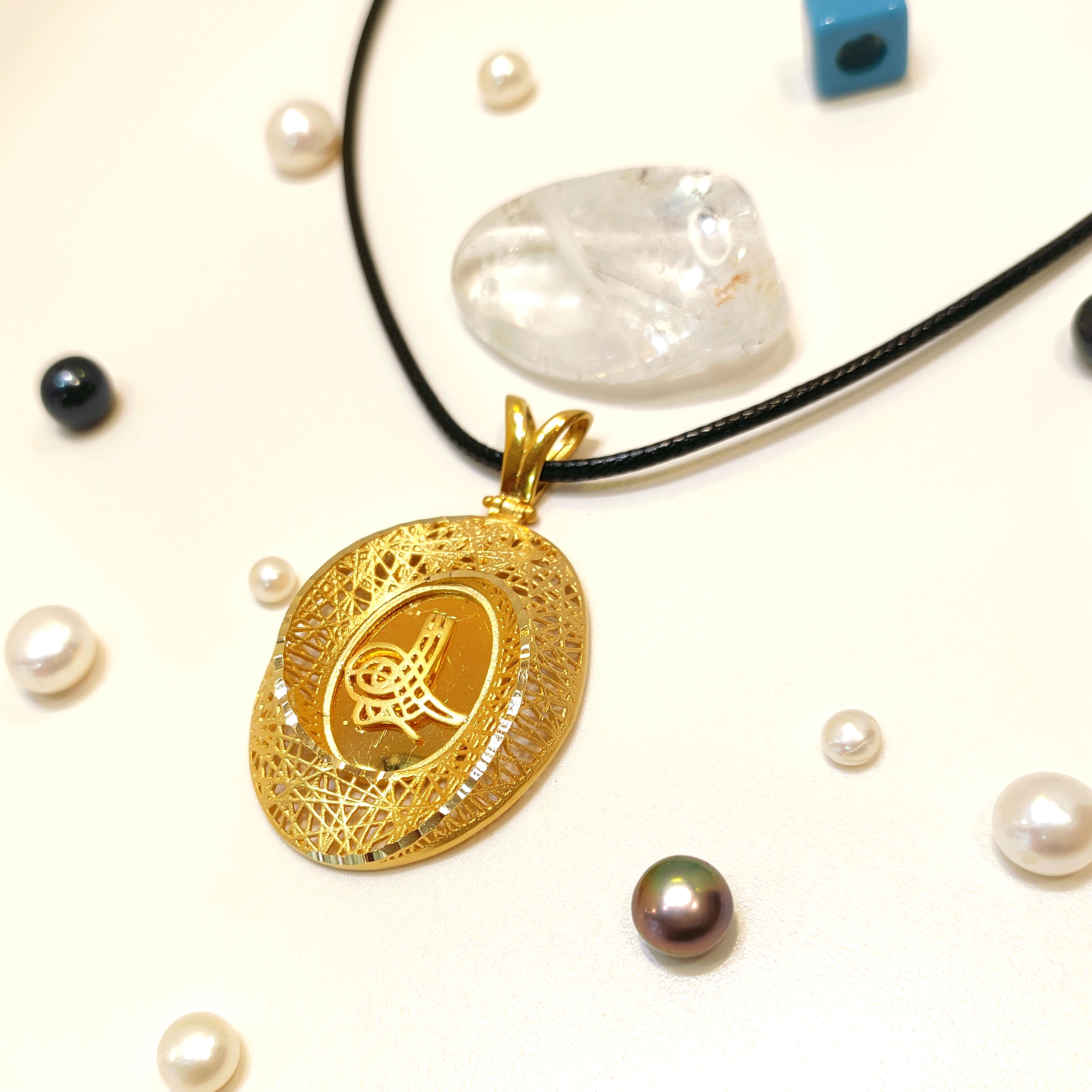 Tuğralı Kolye Ucu 14 Ayar Altın  HD VİDEOLU