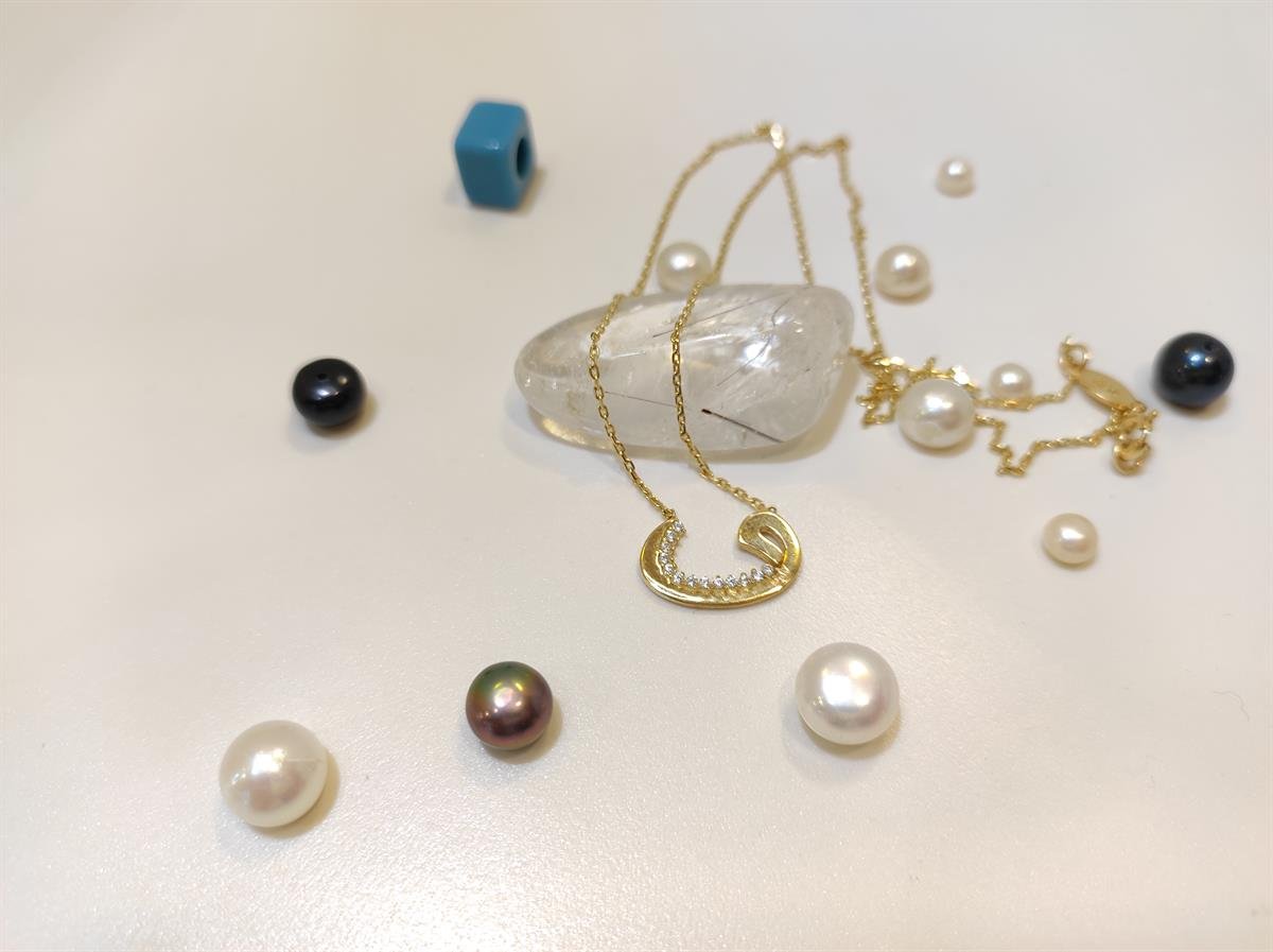 Vav Kolye 14 Ayar Altın  HD VİDEOLU