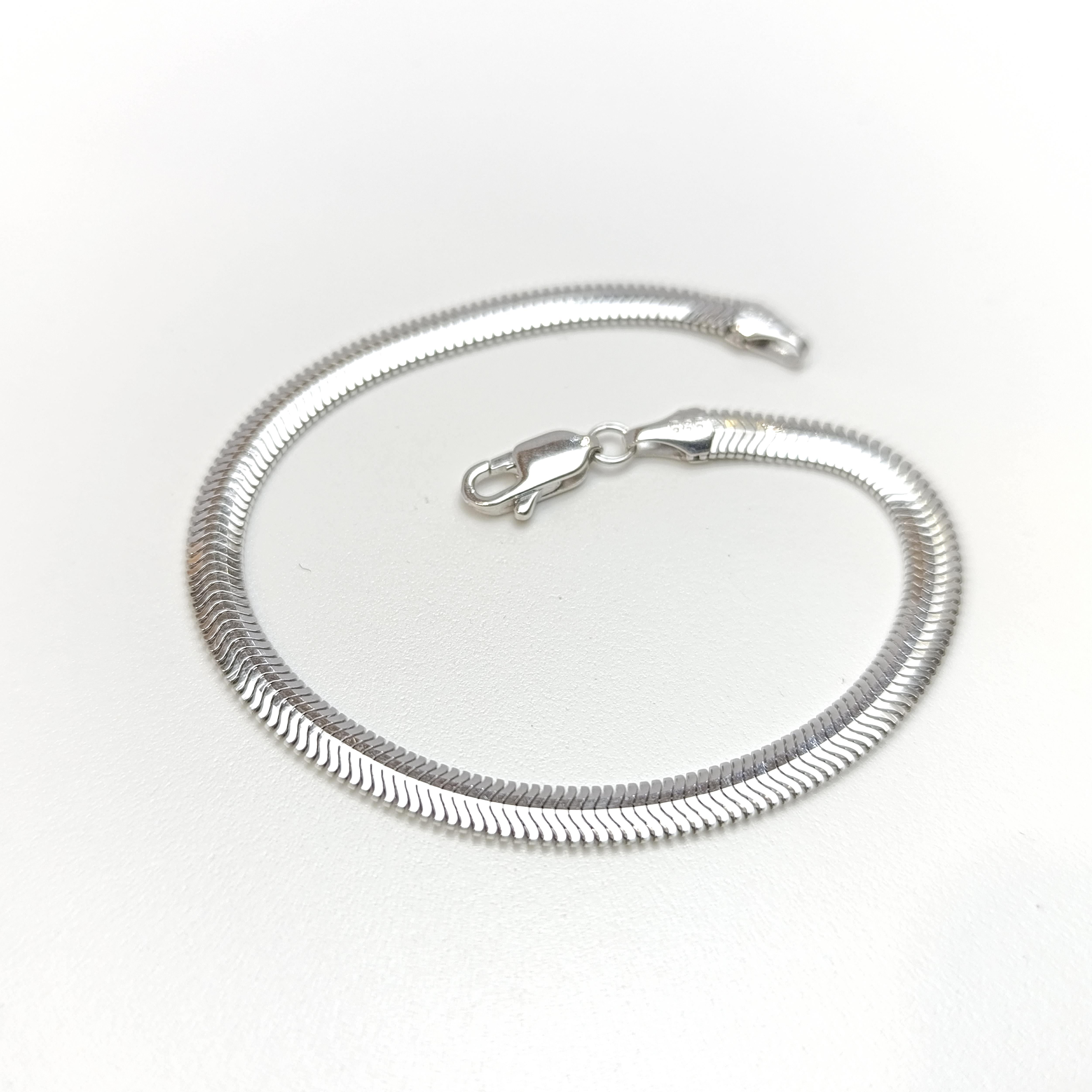 4.3mm Beyaz Balık Sırtı Bileklik Künye 14 Ayar Altın HD VİDEOLU