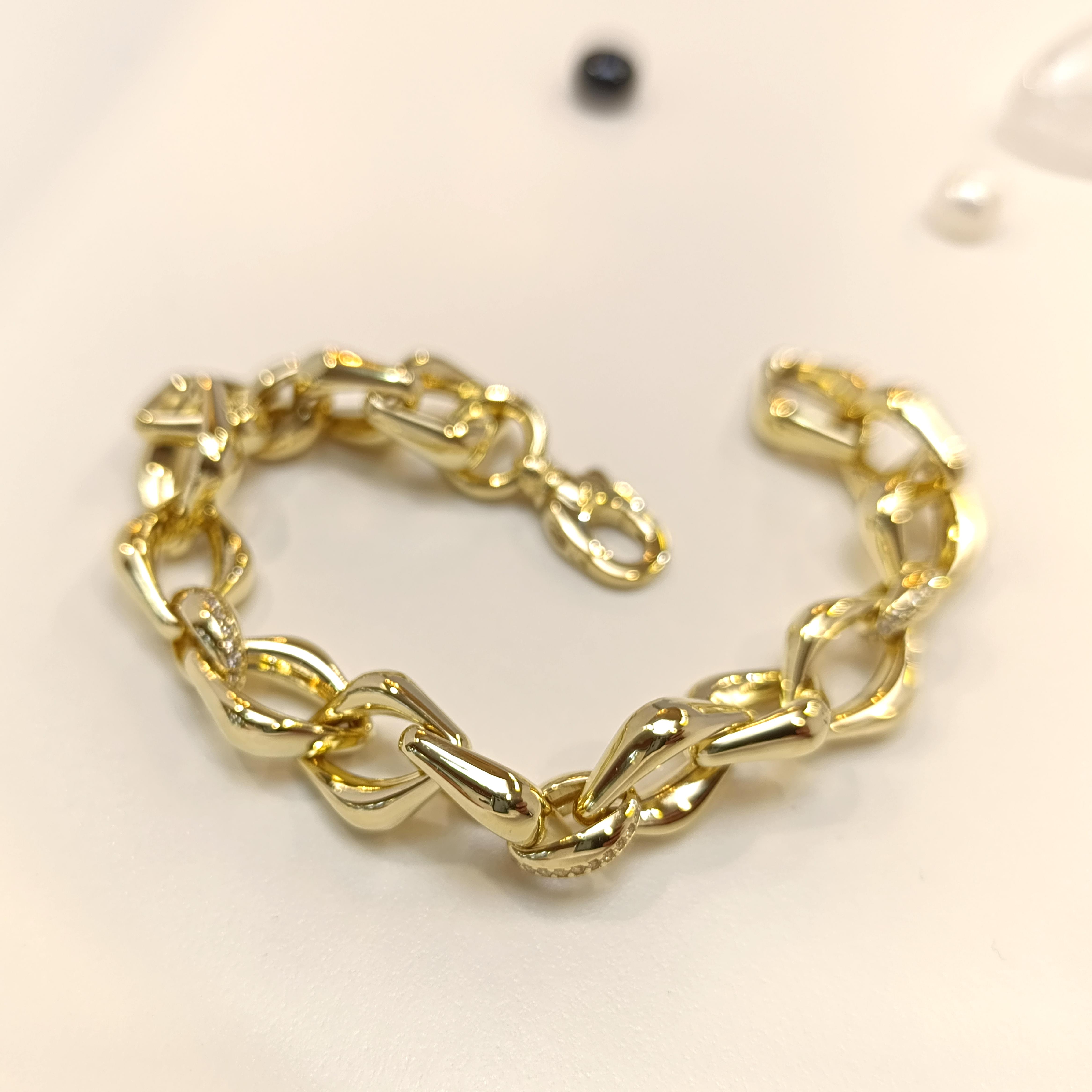 Bileklik Künye 14 Ayar Altın HD VİDEOLU