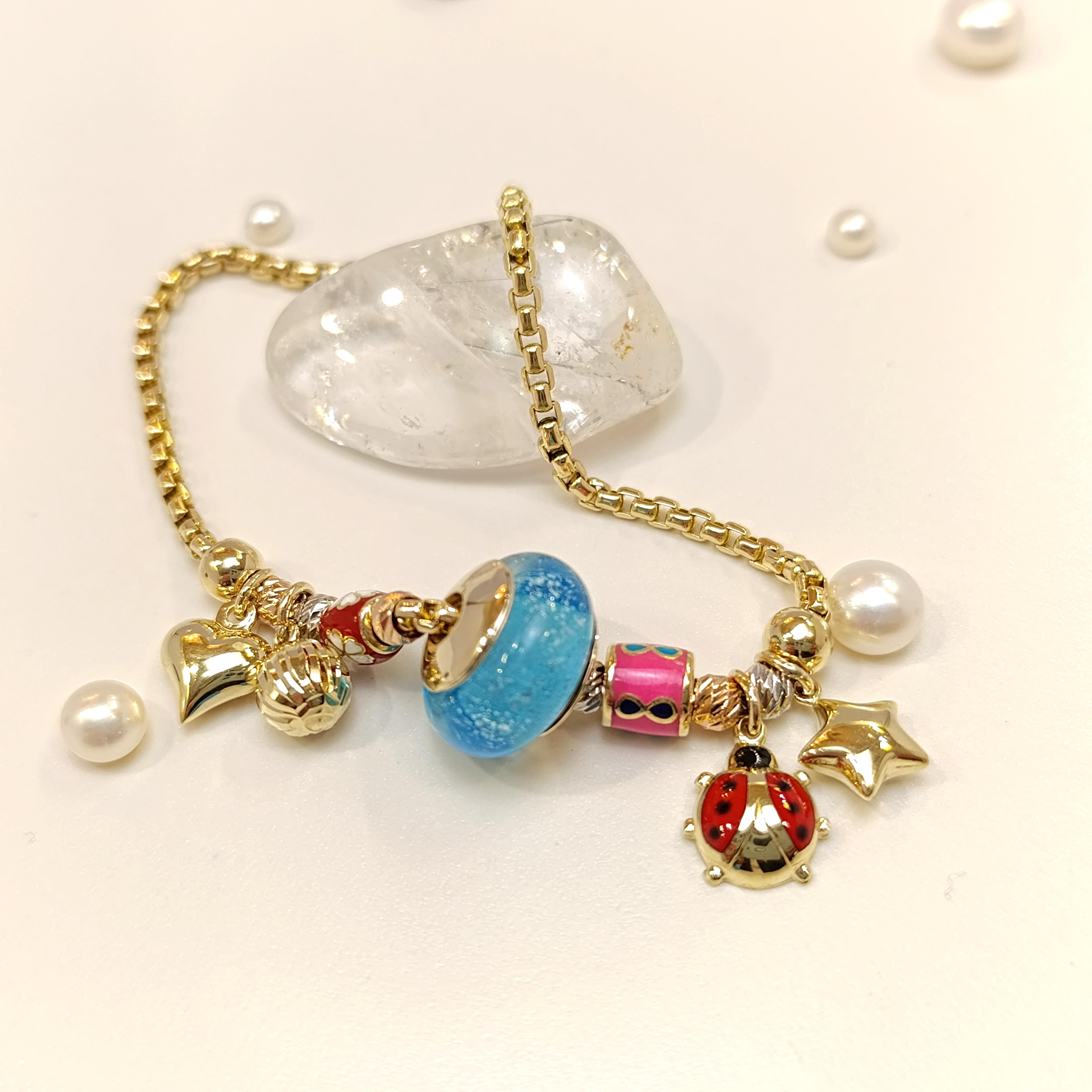 Mavi Taşlı Charm Kalp, Yıldız ve Uğur Böcekli  Bileklik Künye 14 Ayar Altın HD VİDEOLU