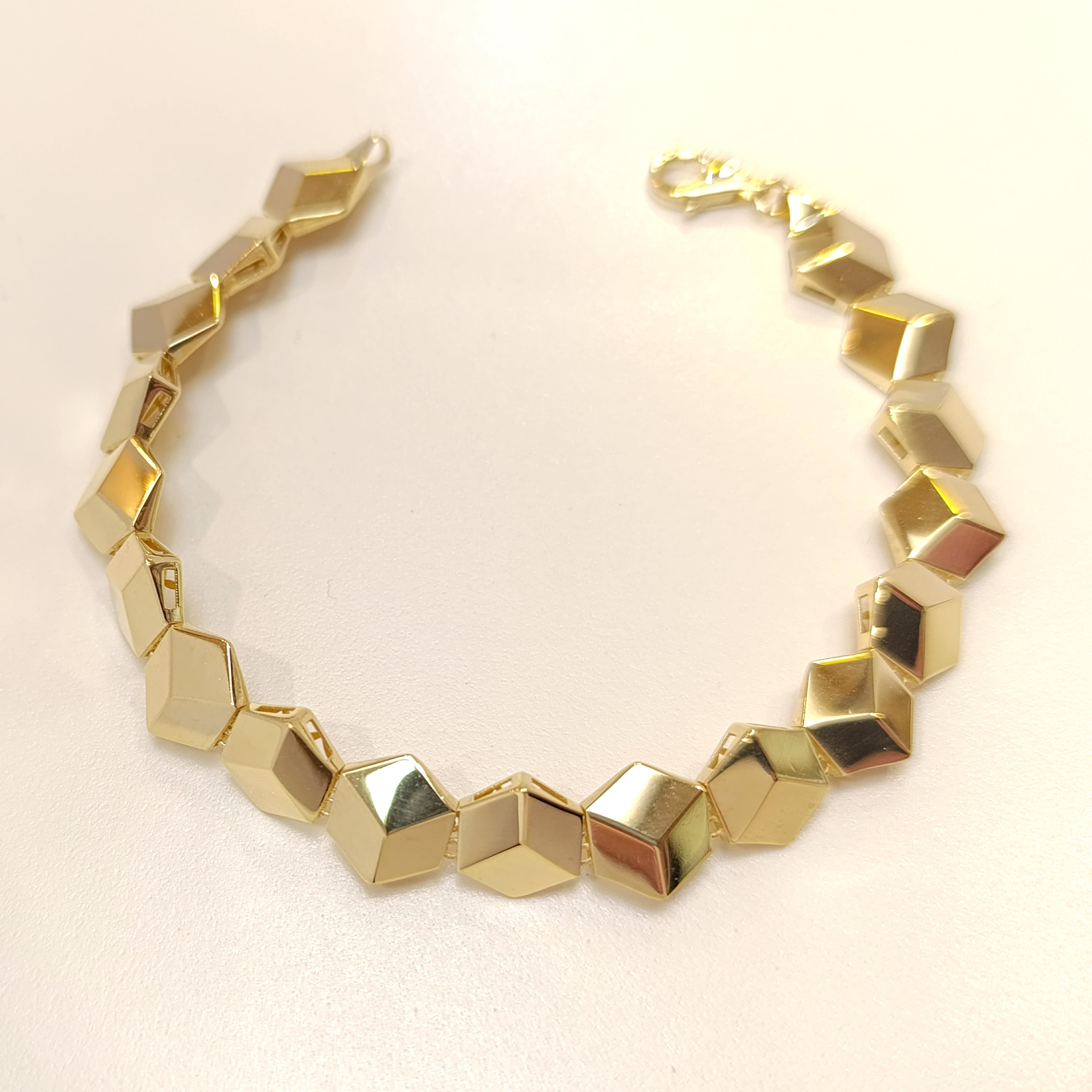 Üç Boyutlu Küp Bileklik Künye 14 Ayar Altın HD VİDEOLU