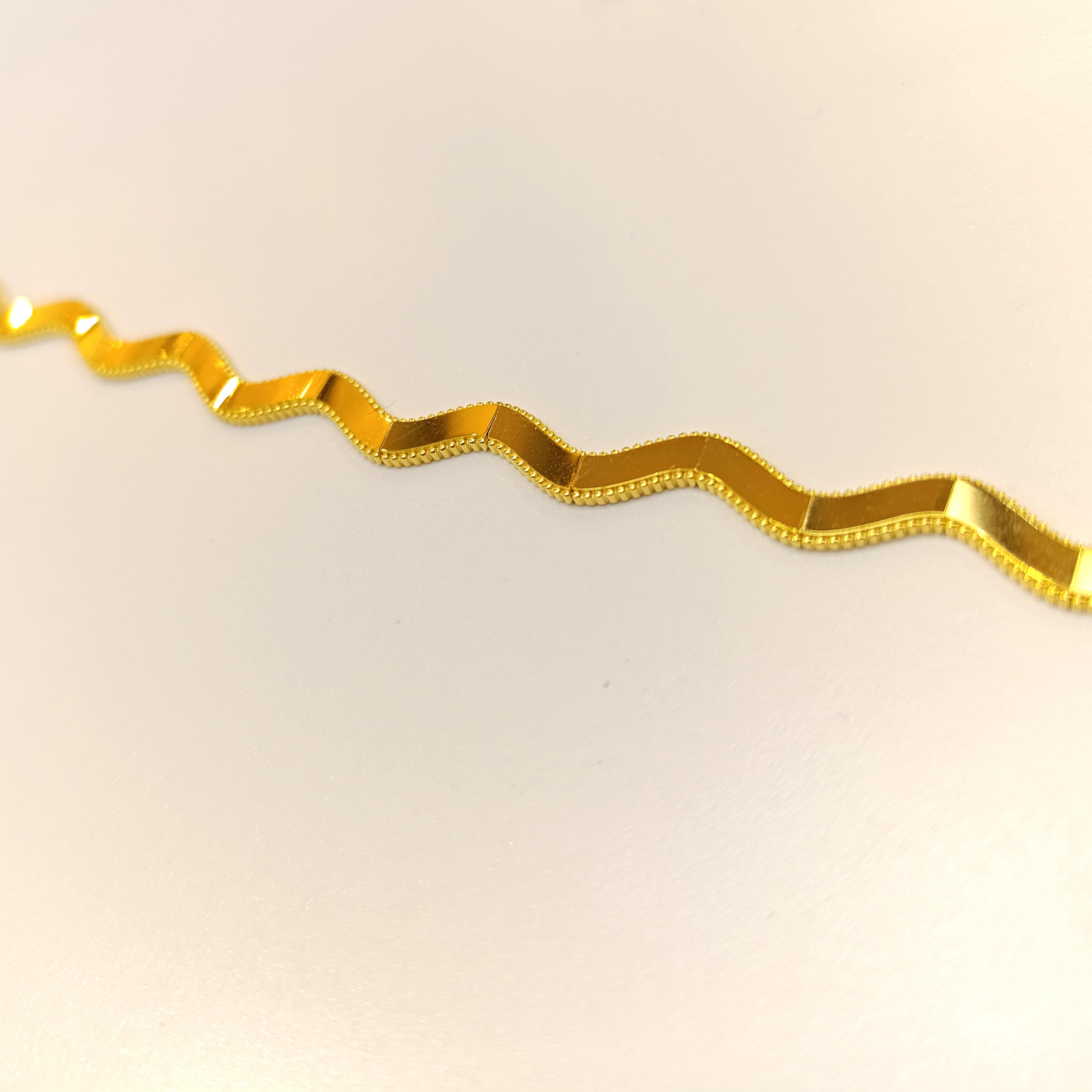 Zig Zag Ajda Bileklik Künye 14 Ayar Altın HD VİDEOLU