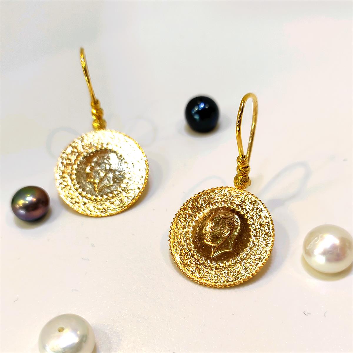 Dorika Toplu Çeyrekli Küpe Altın HD VİDEOLU