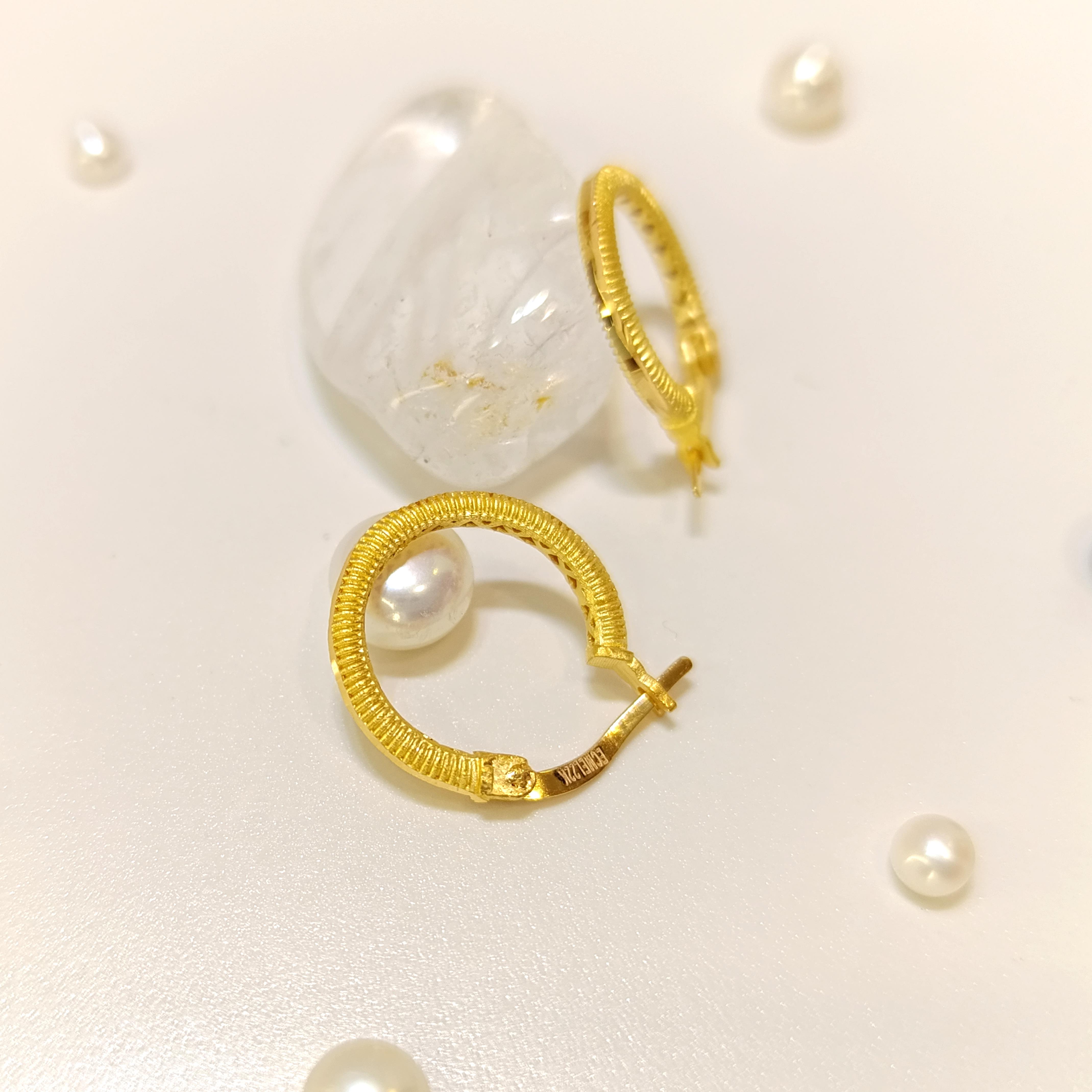 Oluklu Ajda Halka Küpe 22 Ayar Altın HD VİDEOLU