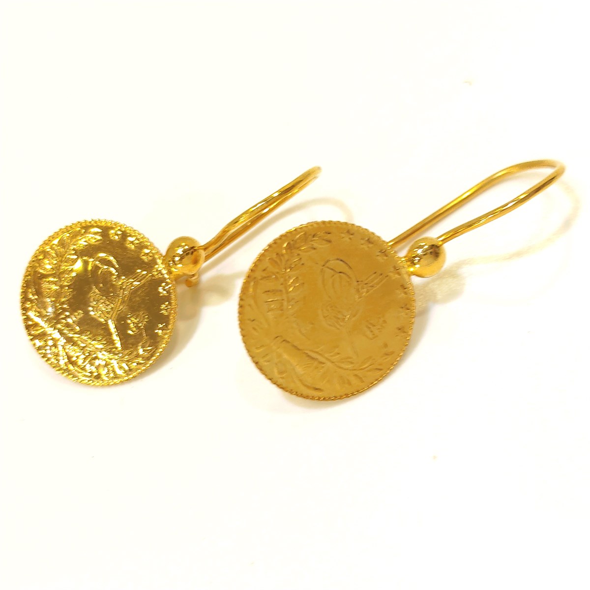 Sallanan Reşat Çeyrek Küpe 4K VİDEOLU