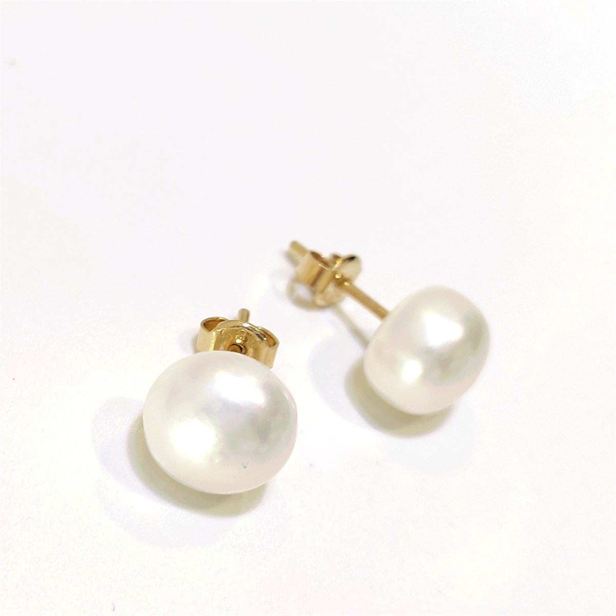 10.7mm İnci Vidalı Küpe 14 Ayar Altın 4K VİDEOLU