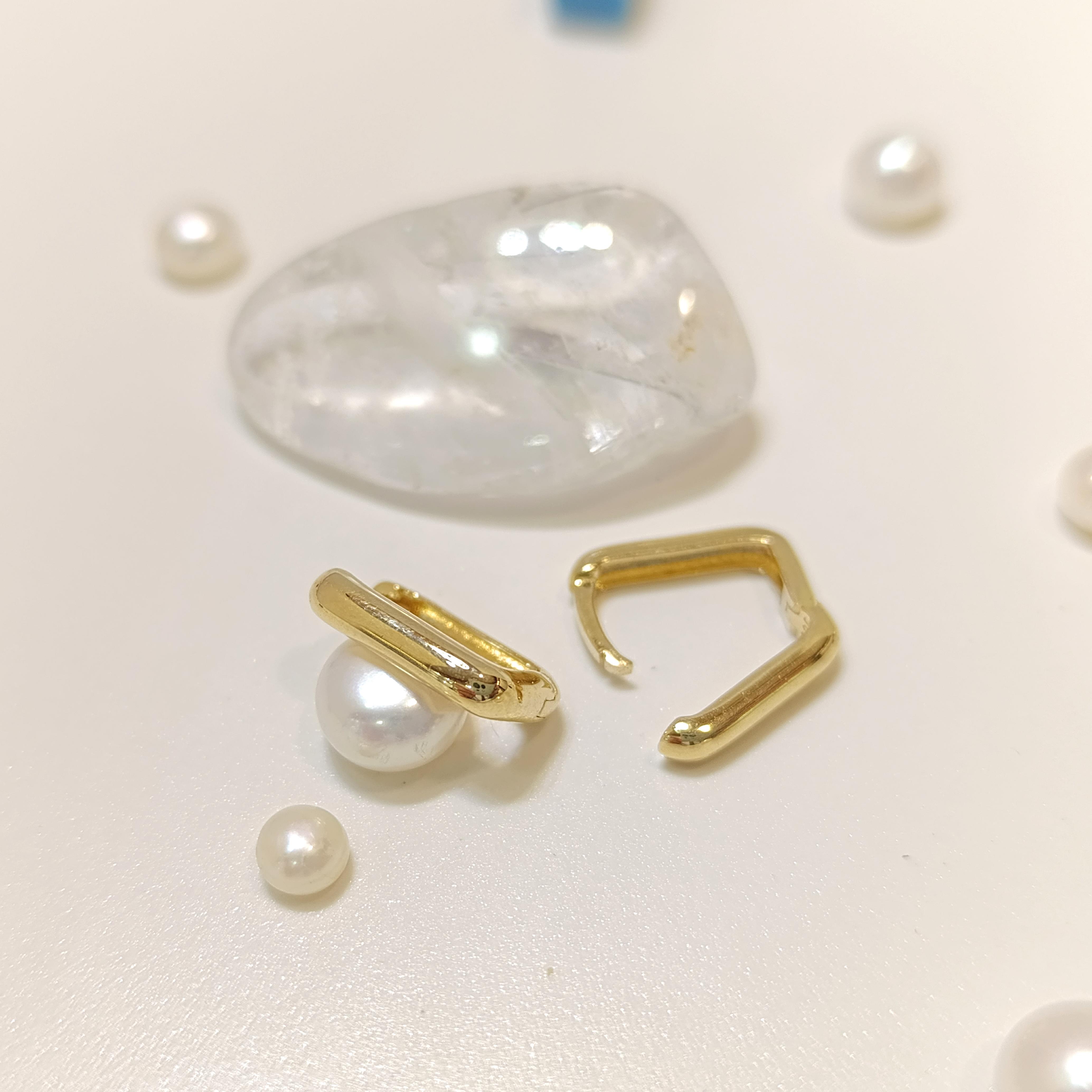 14mm Dik Dörtgen Halka Küpe 14 Ayar Altın HD VİDEOLU