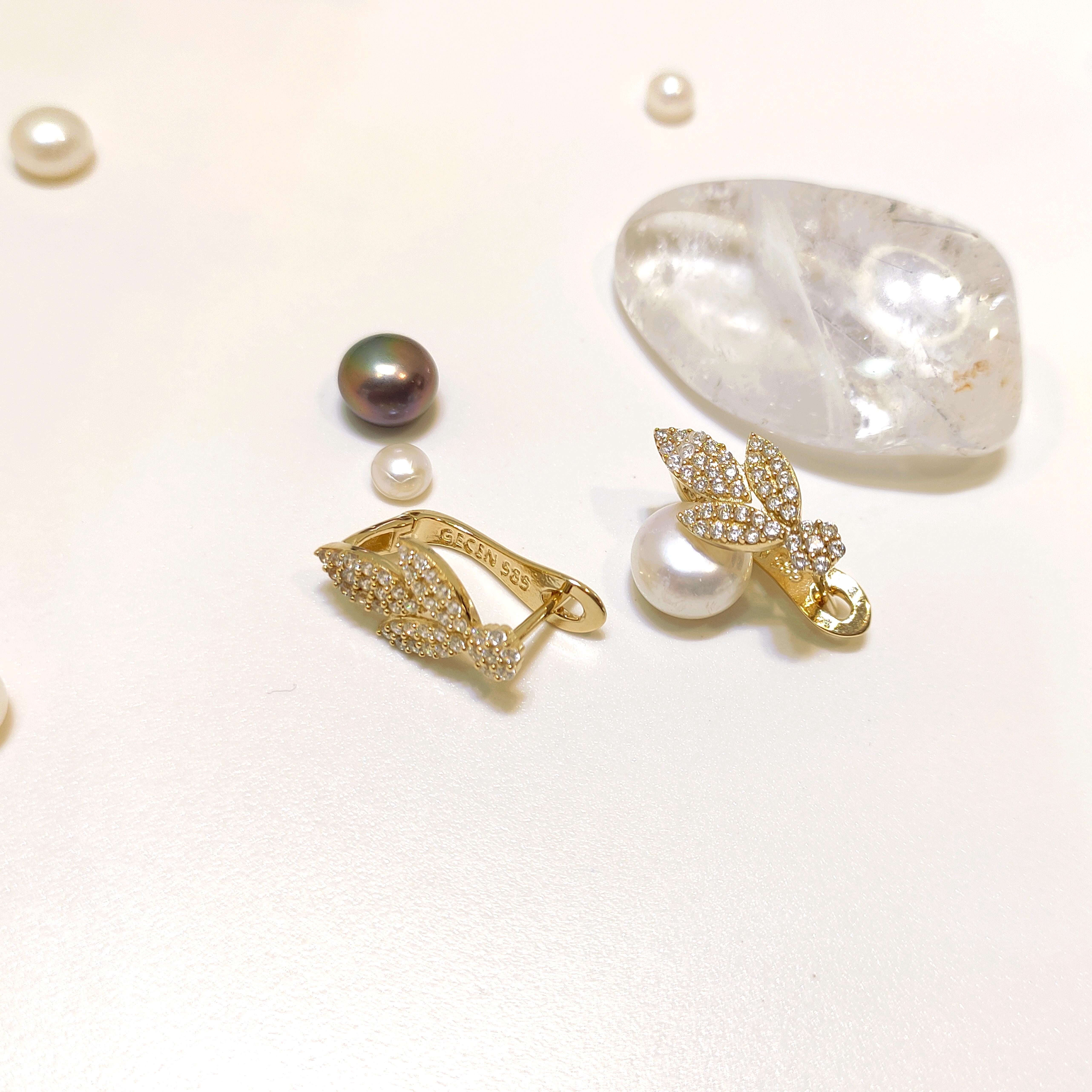 16mm Taşlı Zeytin Dalı Küpe 14 Ayar Altın HD VİDEOLU