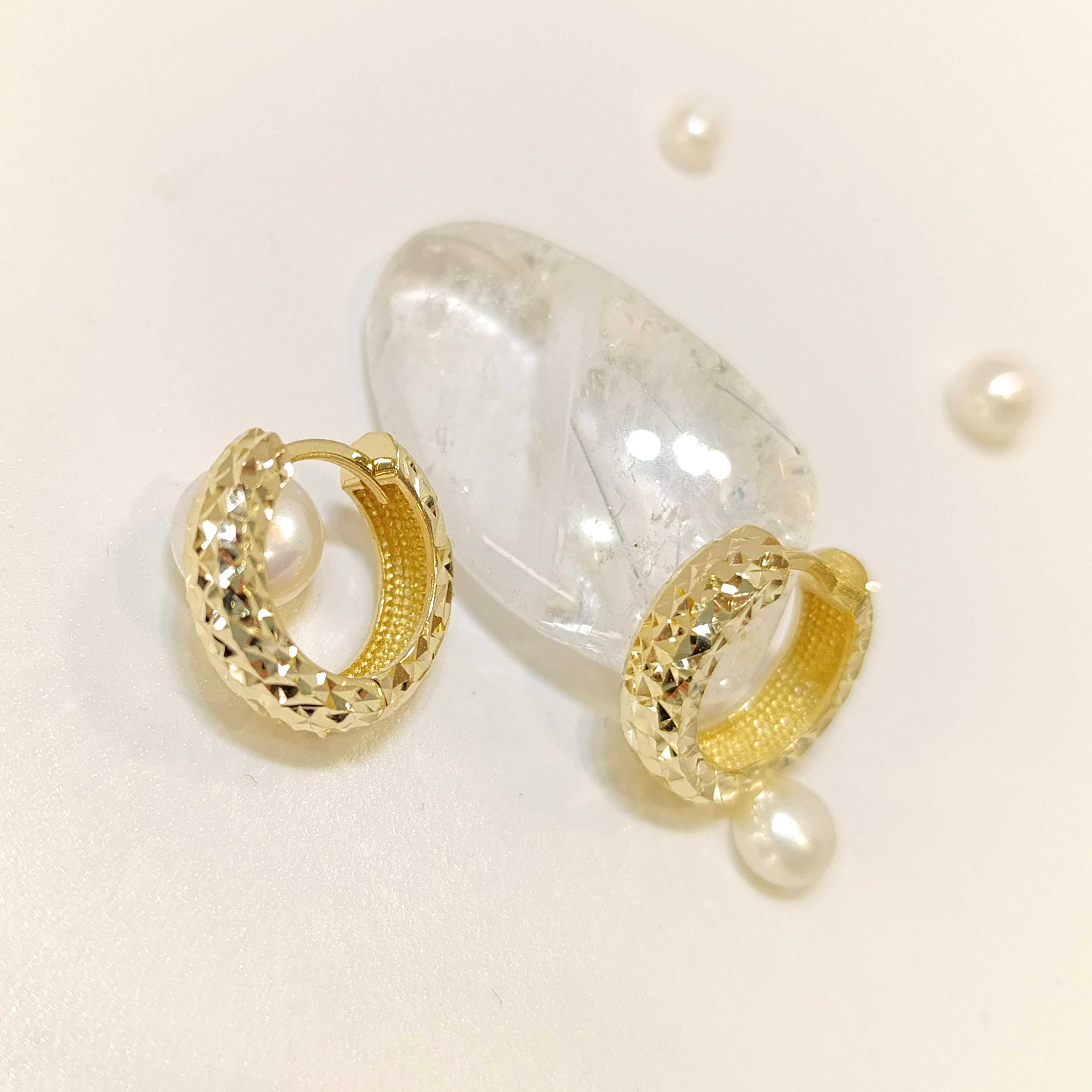 17mm Kalemli Halka Küpe 14 Ayar Altın HD VİDEOLU