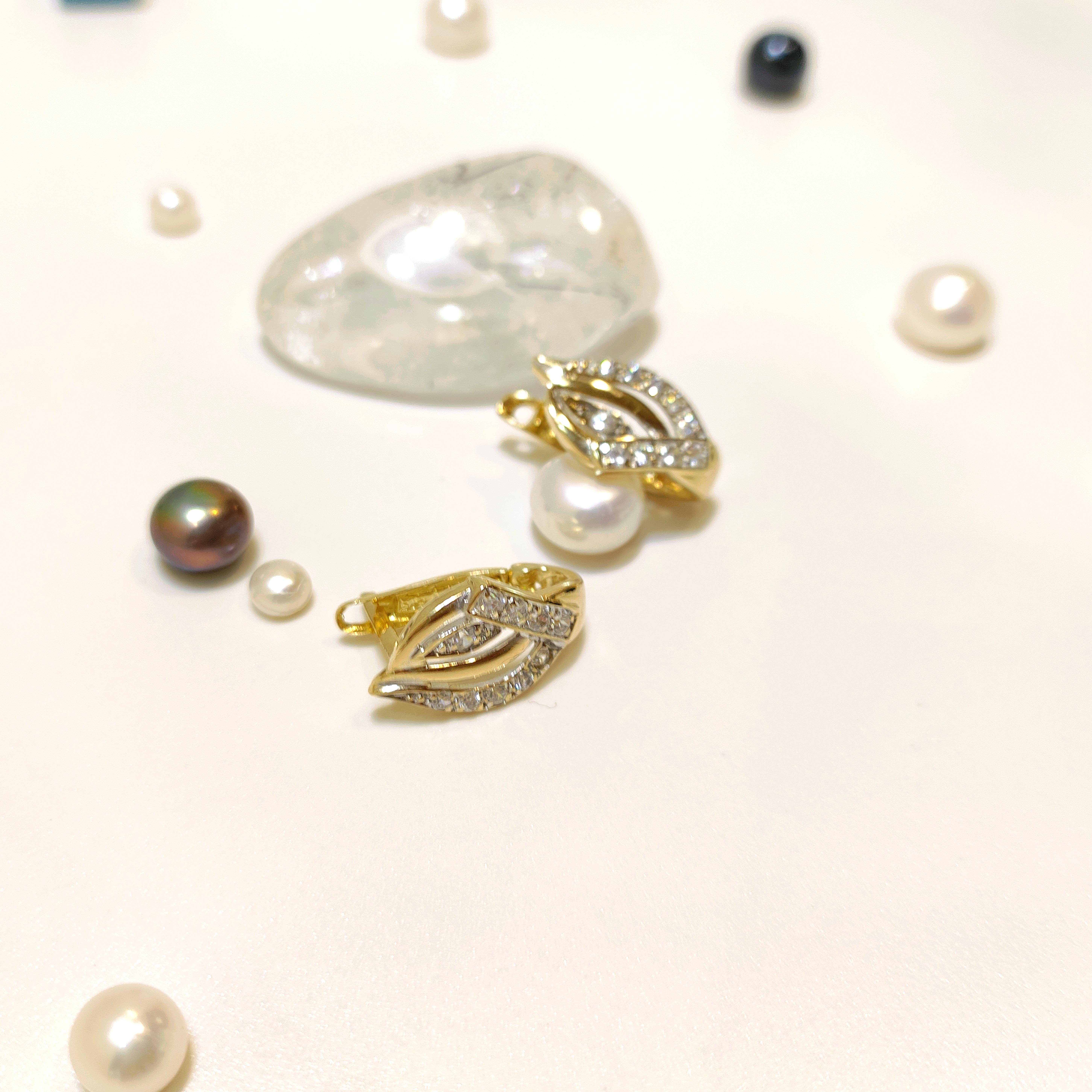 17mm Taşlı Küpe 14 Ayar Altın HD VİDEOLU