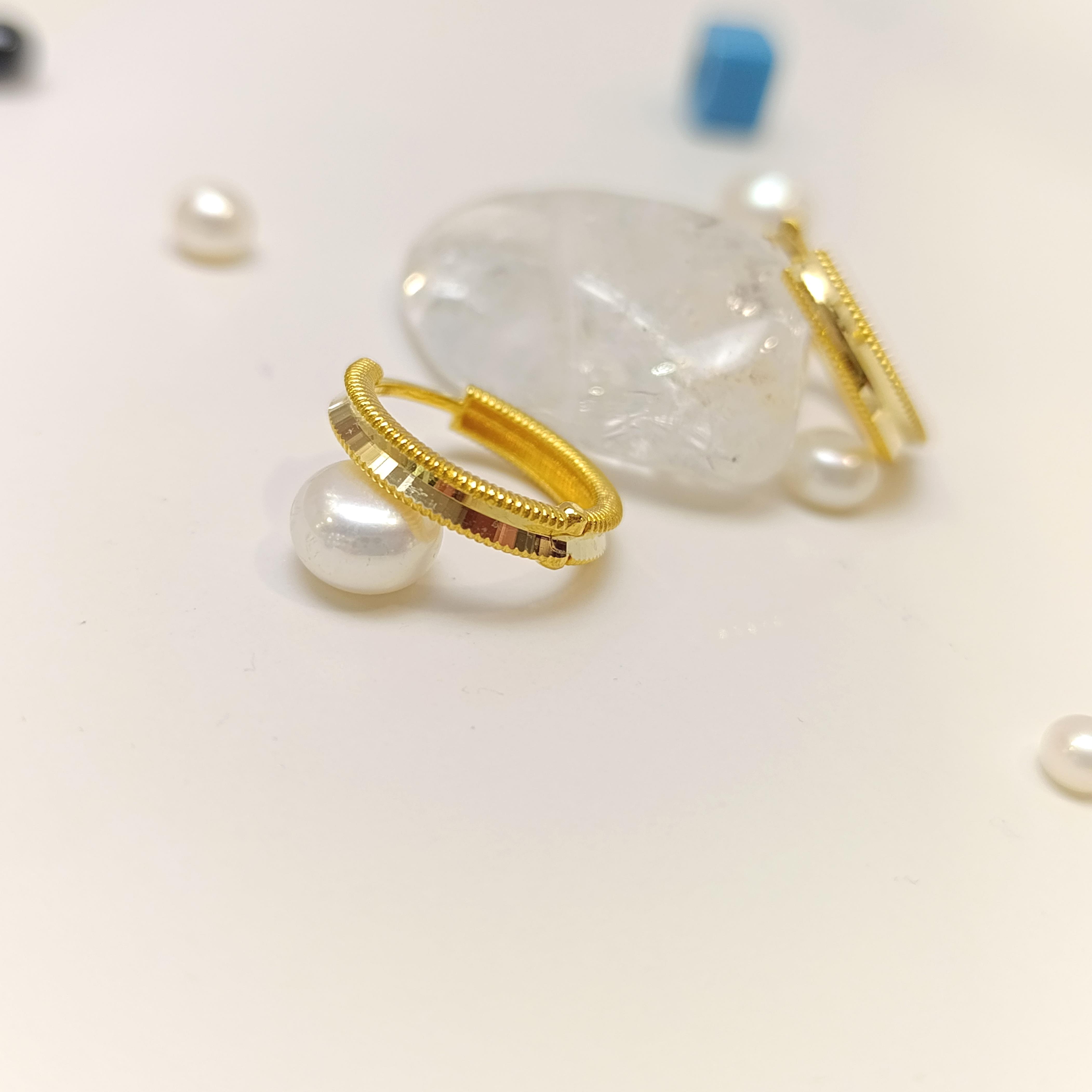 18mm Oluklu Ajda Halka Küpe 14 Ayar Altın HD VİDEOLU