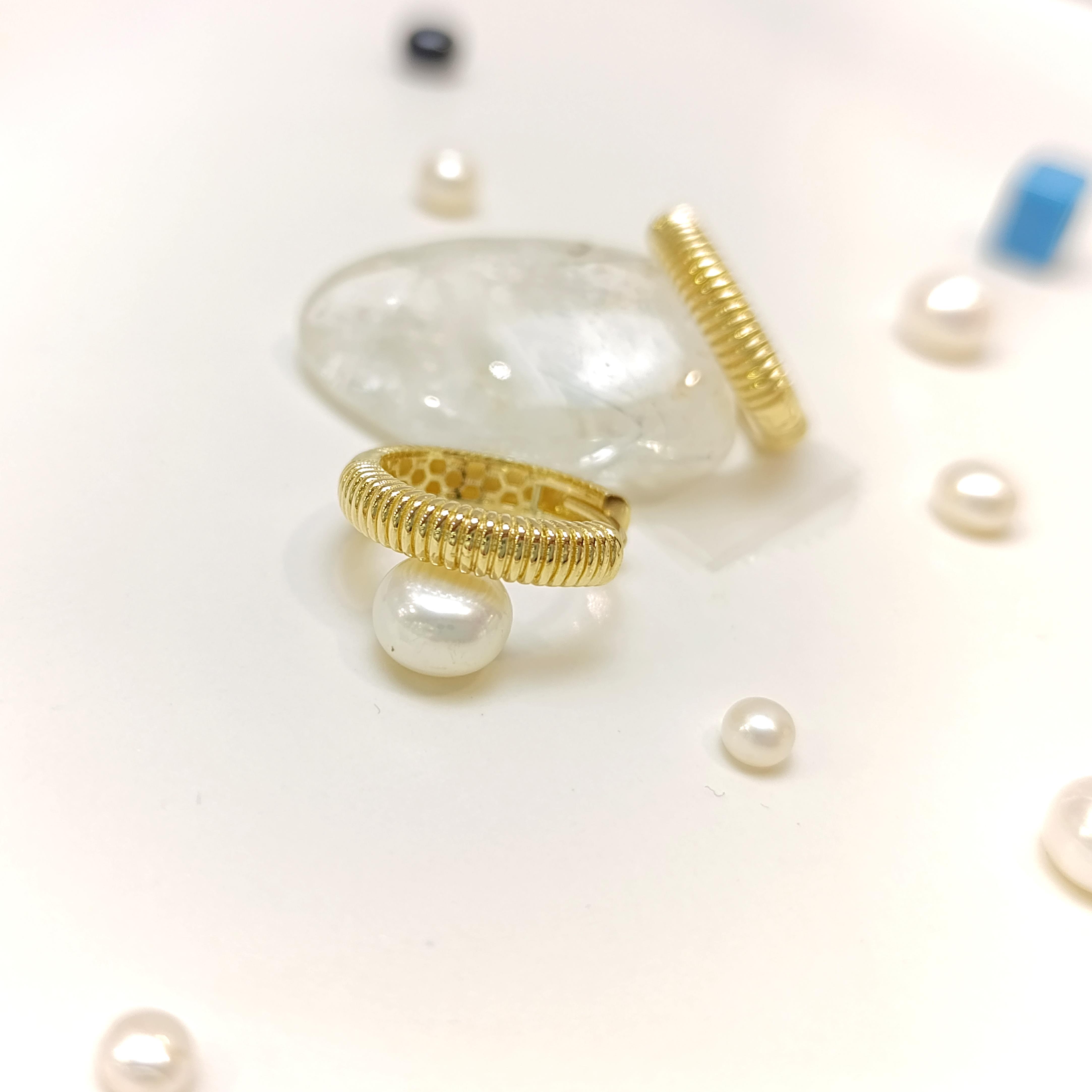 20mm Ajda Halka Küpe 14 Ayar Altın HD VİDEOLU