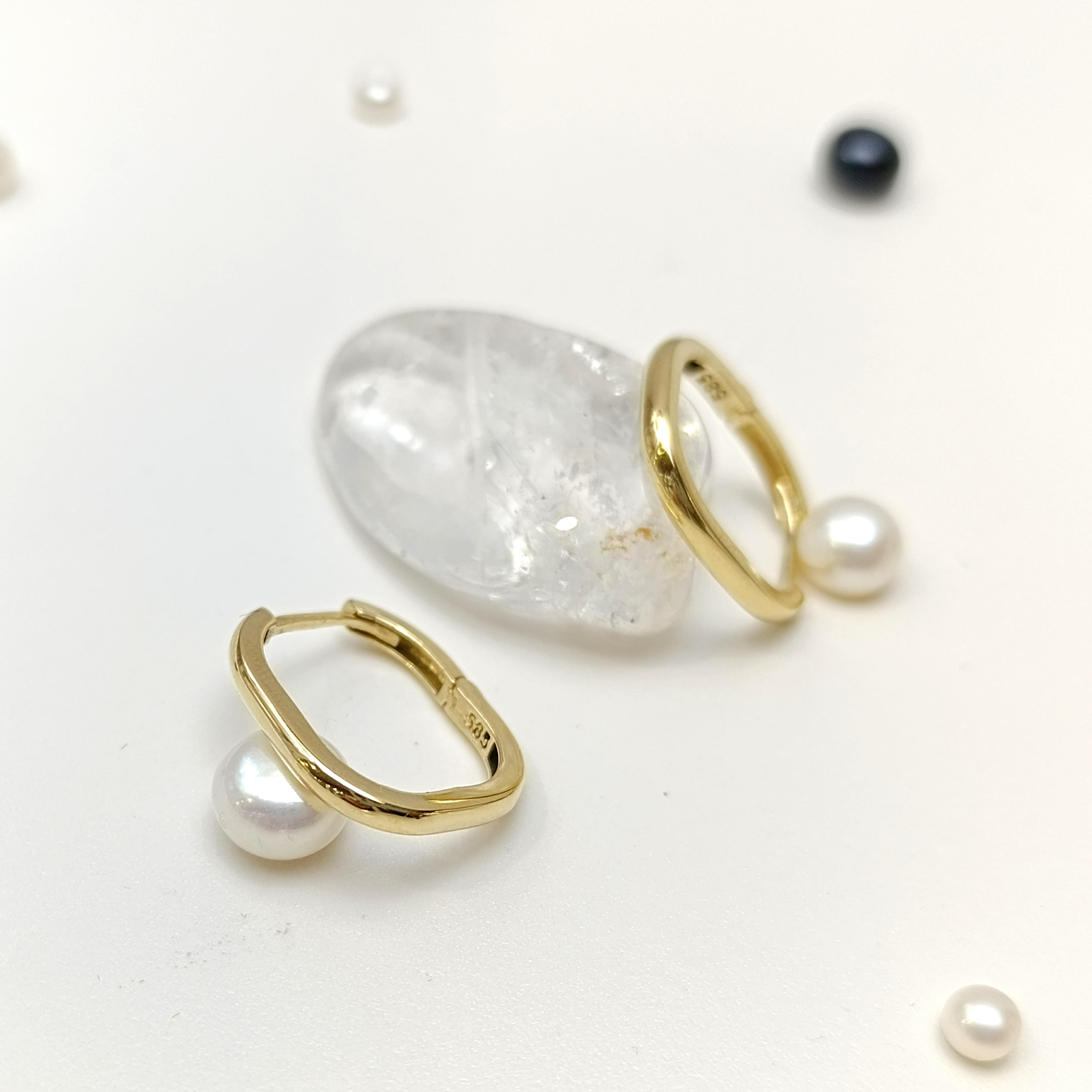 20mm Dikdörtgen Halka Küpe 14 Ayar Altın HD VİDEOLU