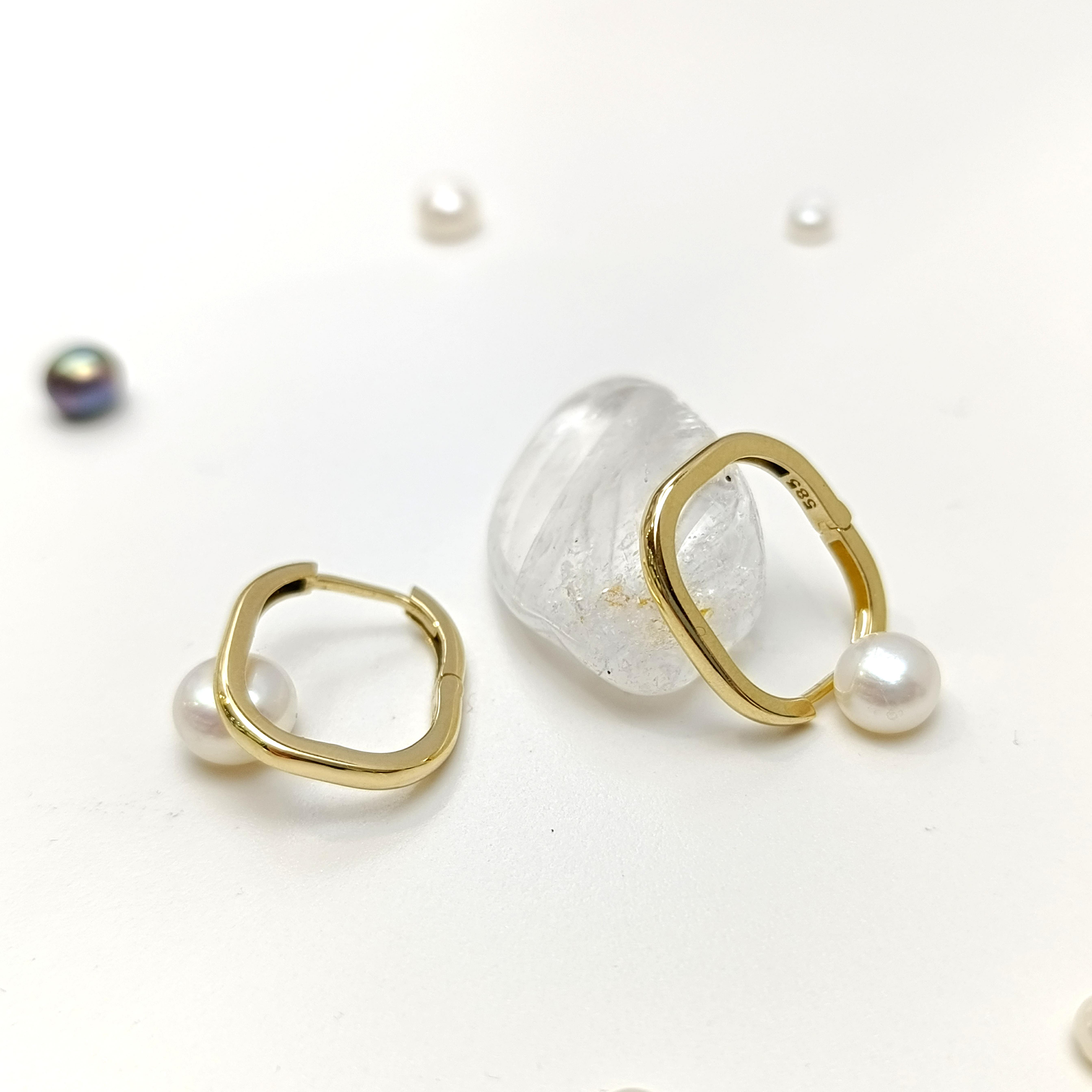 20mm Dikdörtgen Halka Küpe 14 Ayar Altın HD VİDEOLU