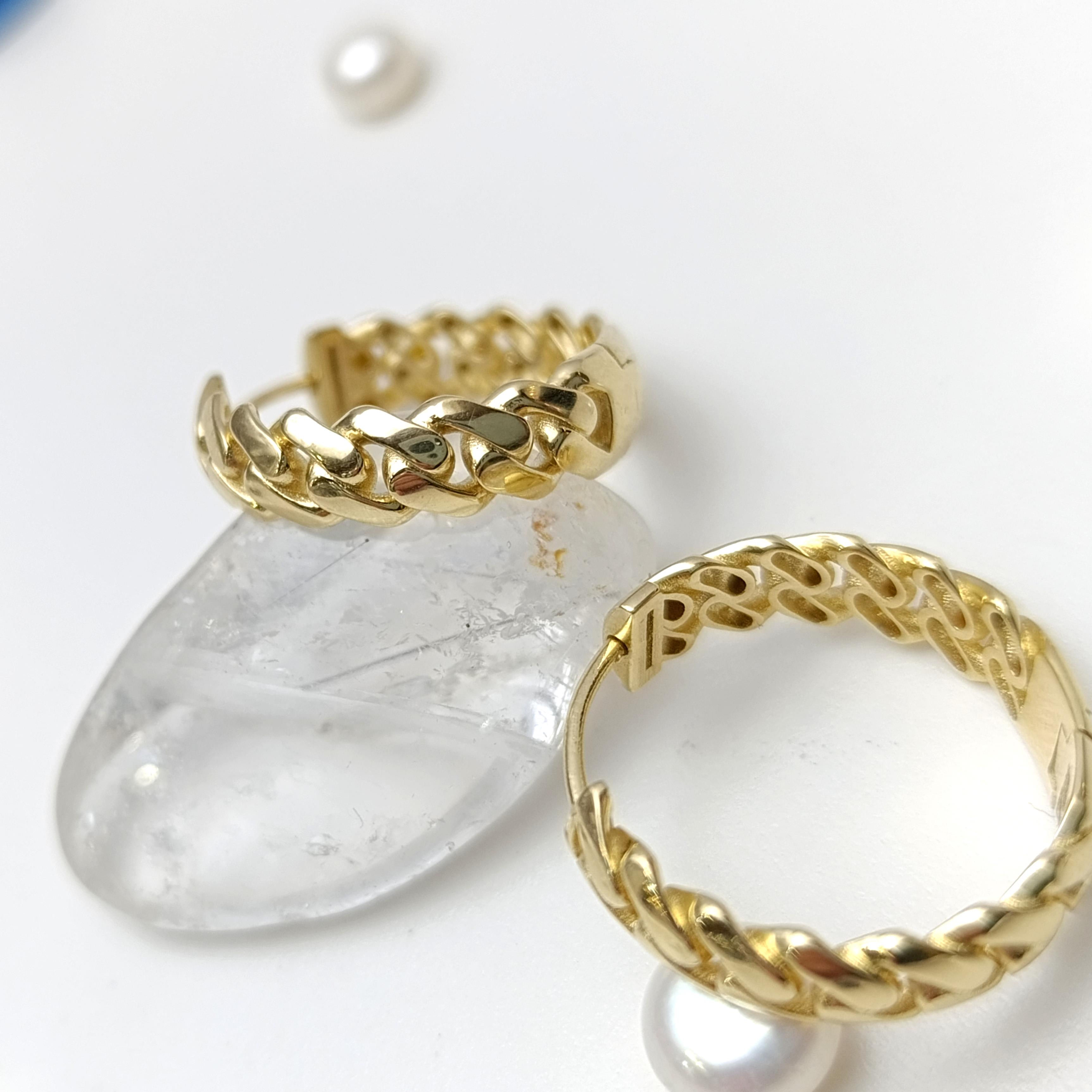 23.5mm Gurmet Halka Küpe 14 Ayar Altın HD VİDEOLU