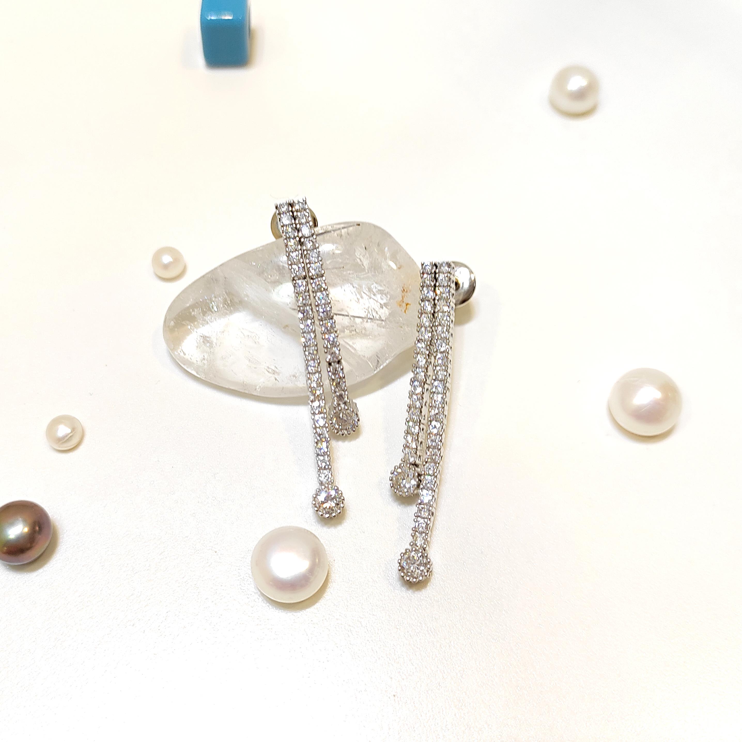 38mm Sallanan Su Yolu Küpe 14 Ayar Altın HD VİDEOLU