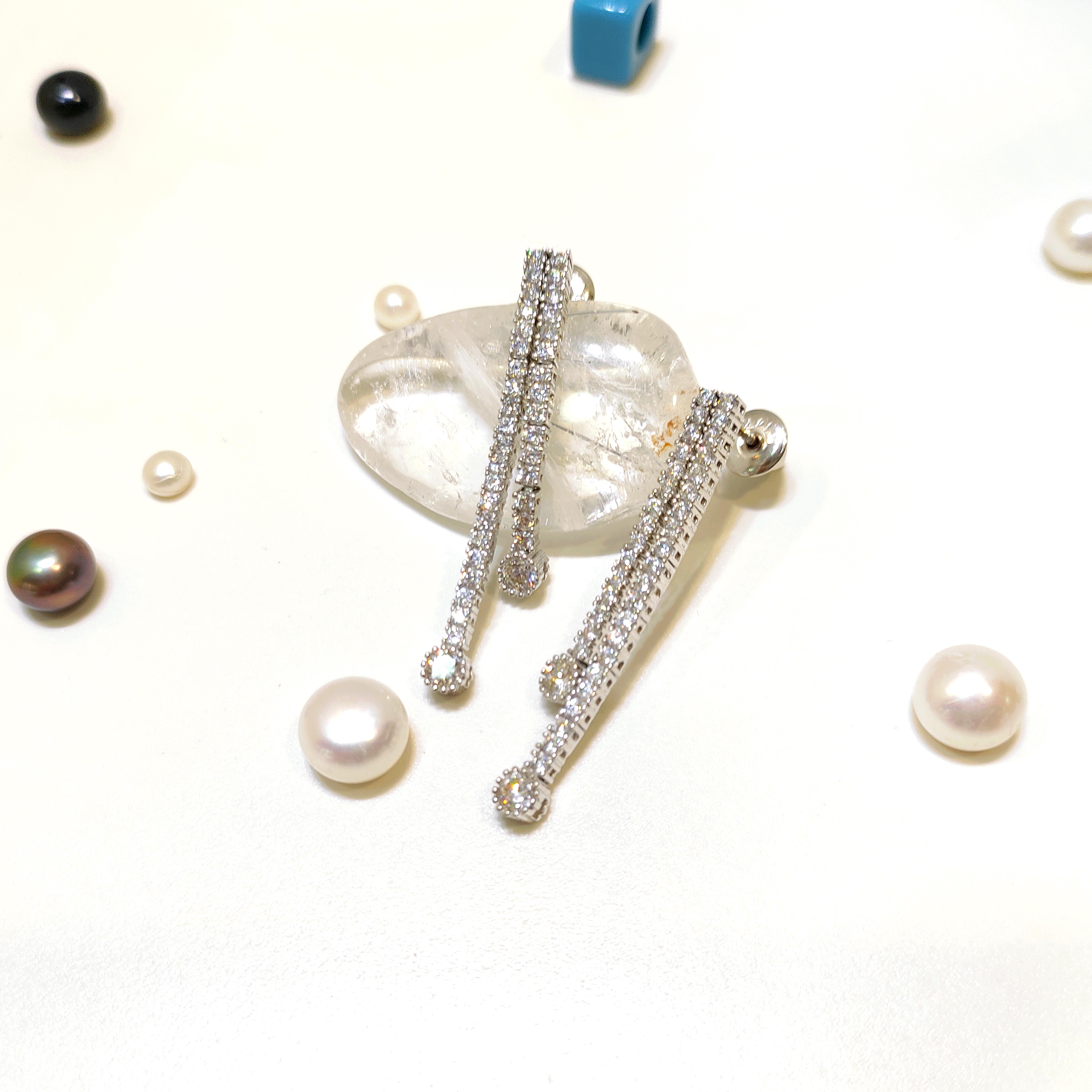 38mm Sallanan Su Yolu Küpe 14 Ayar Altın HD VİDEOLU