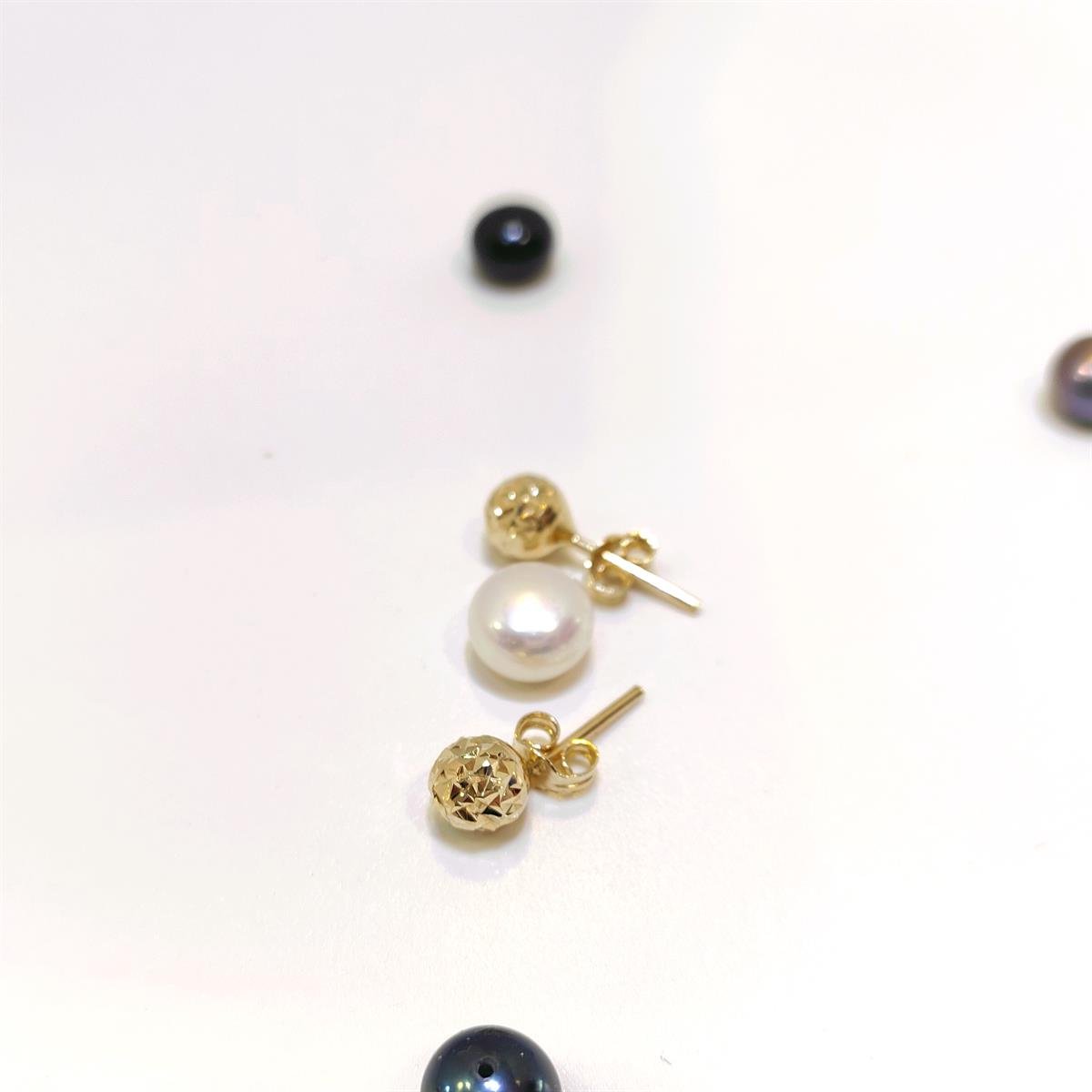 6mm Kalemli Top Vidalı Küpe 14 Ayar Altın HD VİDEOLU