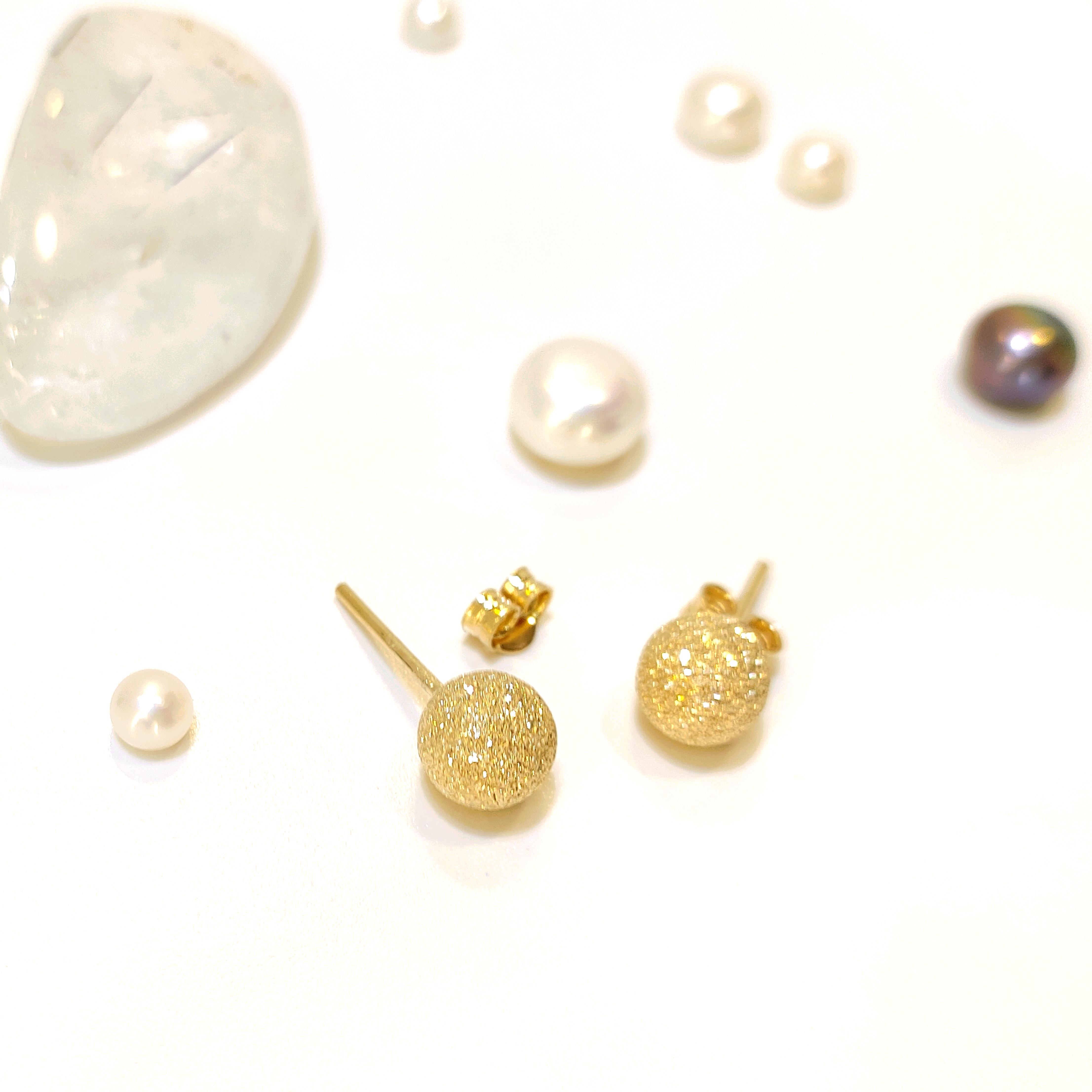 7mm Kumlu Top Vidalı Küpe 14 Ayar Altın 