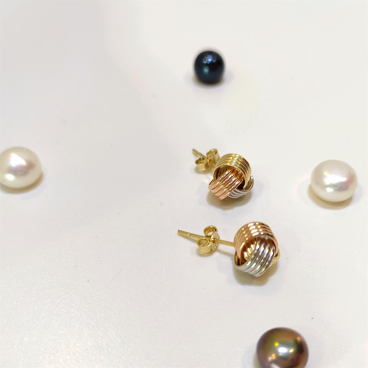 8.3mm Yün Yumağı Vidalı Küpe 14 Ayar Altın HD VİDEOLU