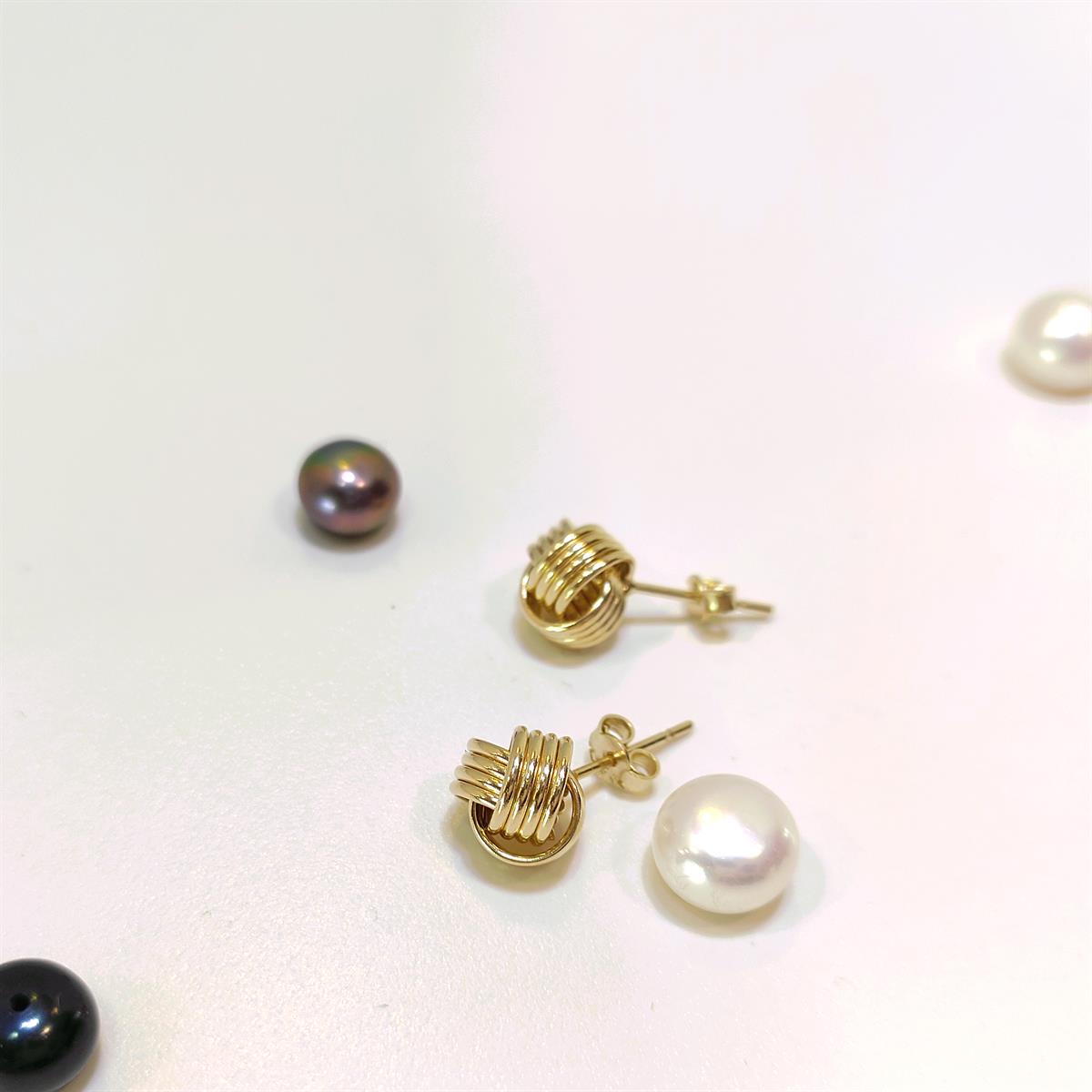 8.5mm Yün Yumağı Vidalı Küpe 14 Ayar Altın HD VİDEOLU