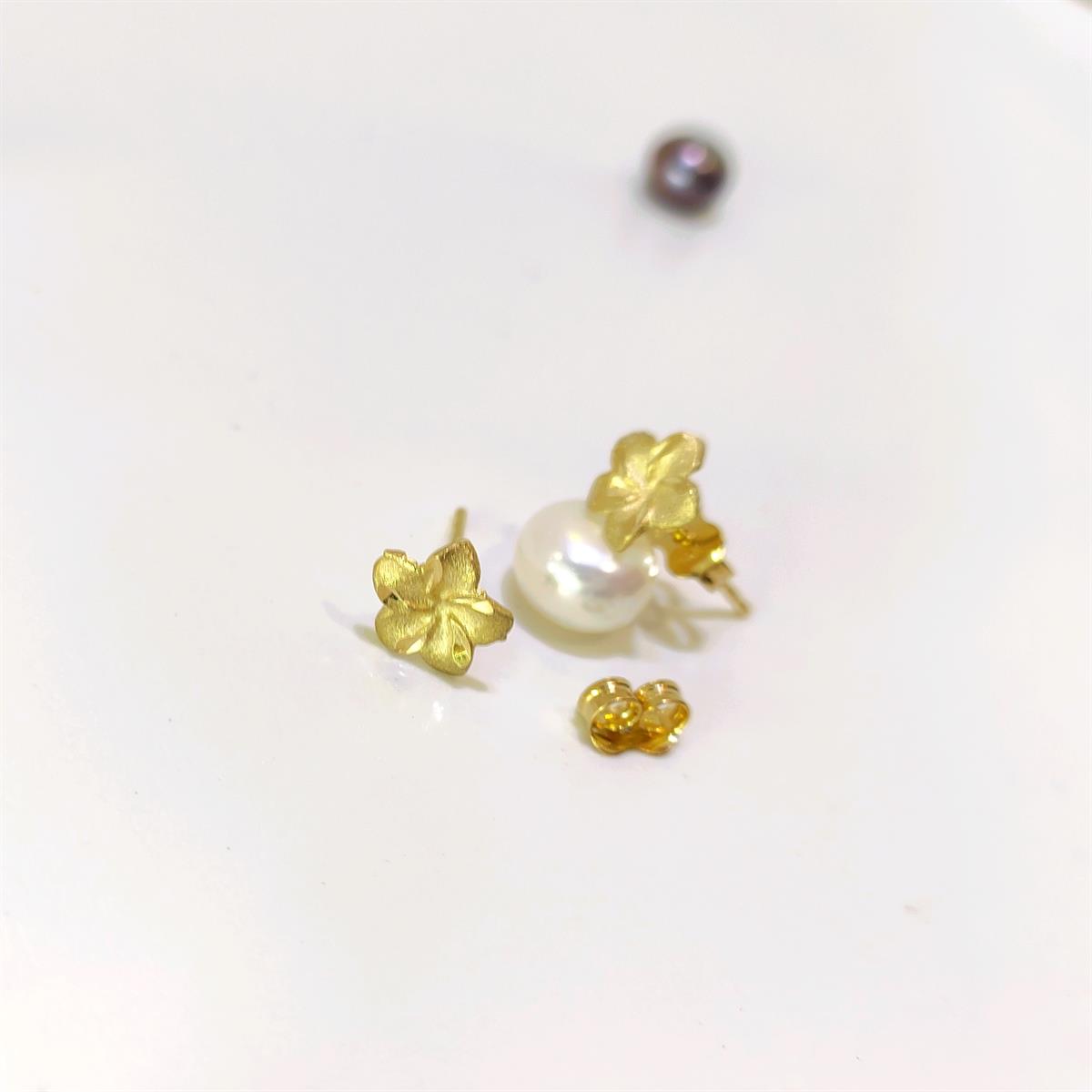 8mm Çiçek Küpe 14 Ayar Altın HD VİDEOLU