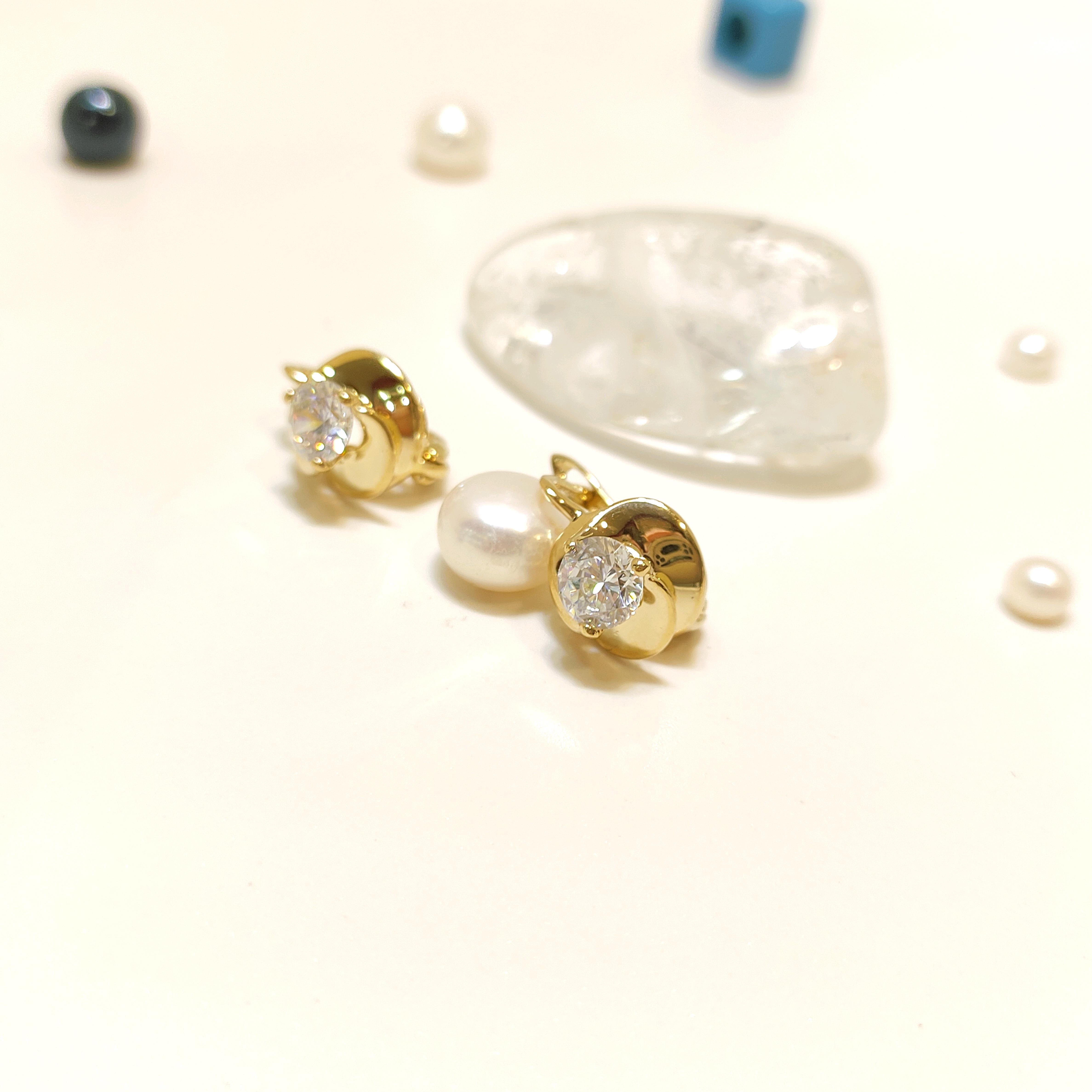 9.5mm Tek Taş Küpe 14 Ayar Altın HD VİDEOLU