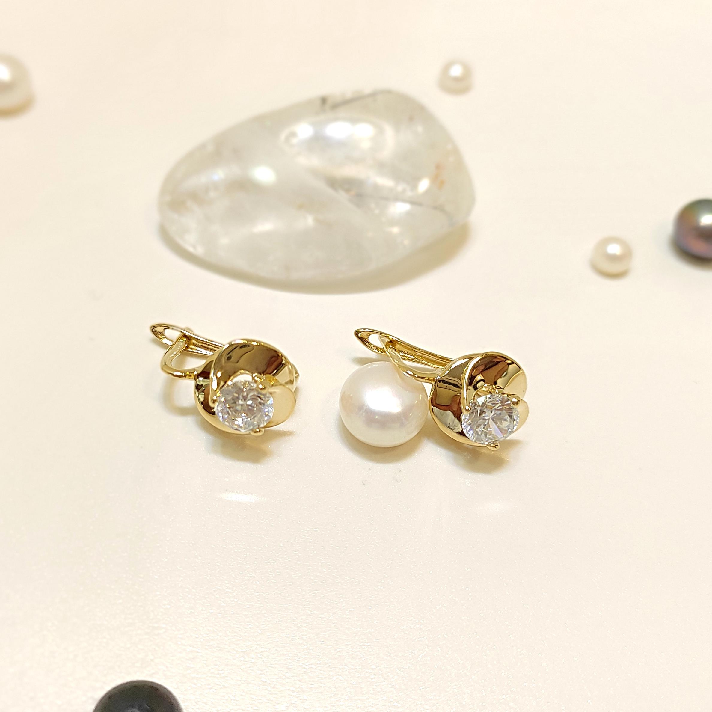 9.5mm Tek Taş Küpe 14 Ayar Altın HD VİDEOLU