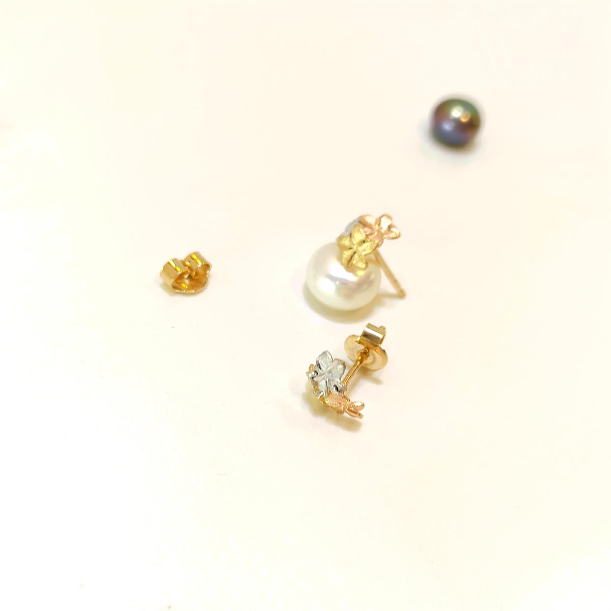 Çiçekli Vidalı Küpe 14 Ayar Altın HD VİDEOLU