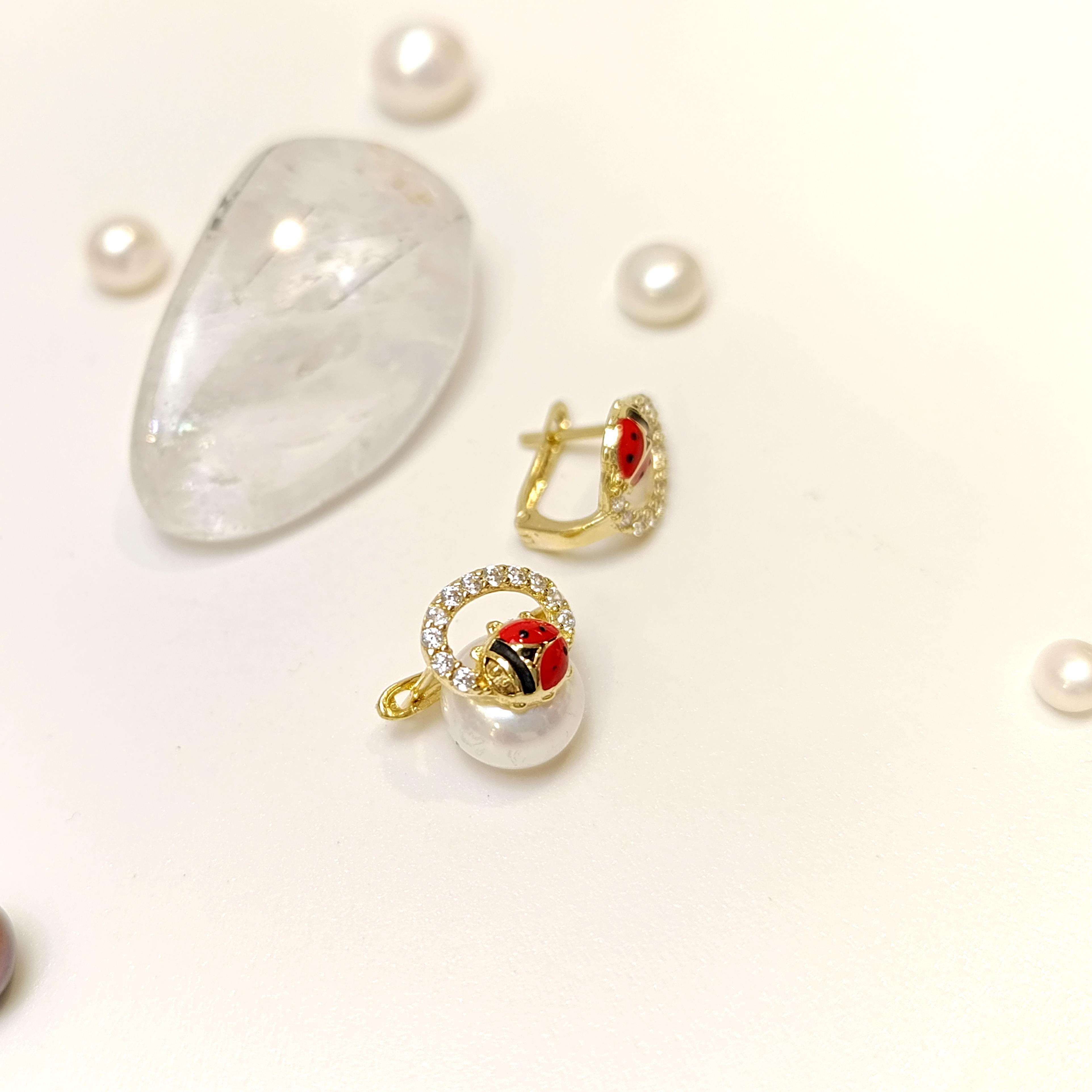 Çocuk Boyu Uğur Böceği Küpe 14 Ayar Altın HD VİDEOLU