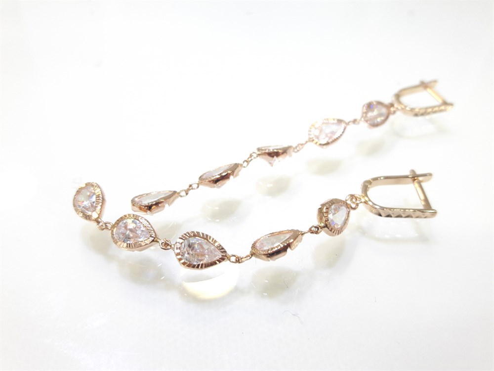 Damla Taşlı Sallanan Küpe 14 Ayar Altın