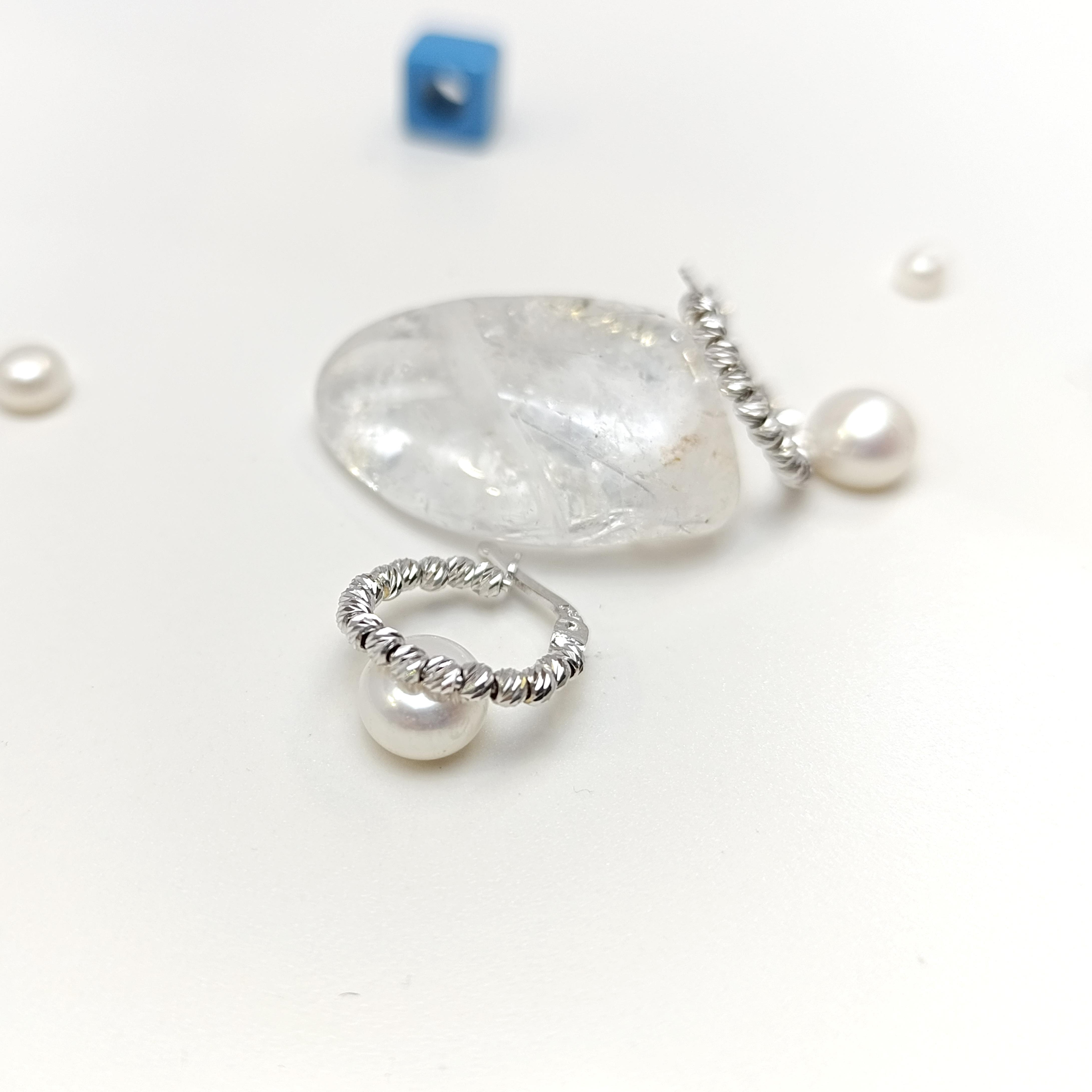 Dorika Toplu Halka Küpe 14 Ayar Altın HD VİDEOLU