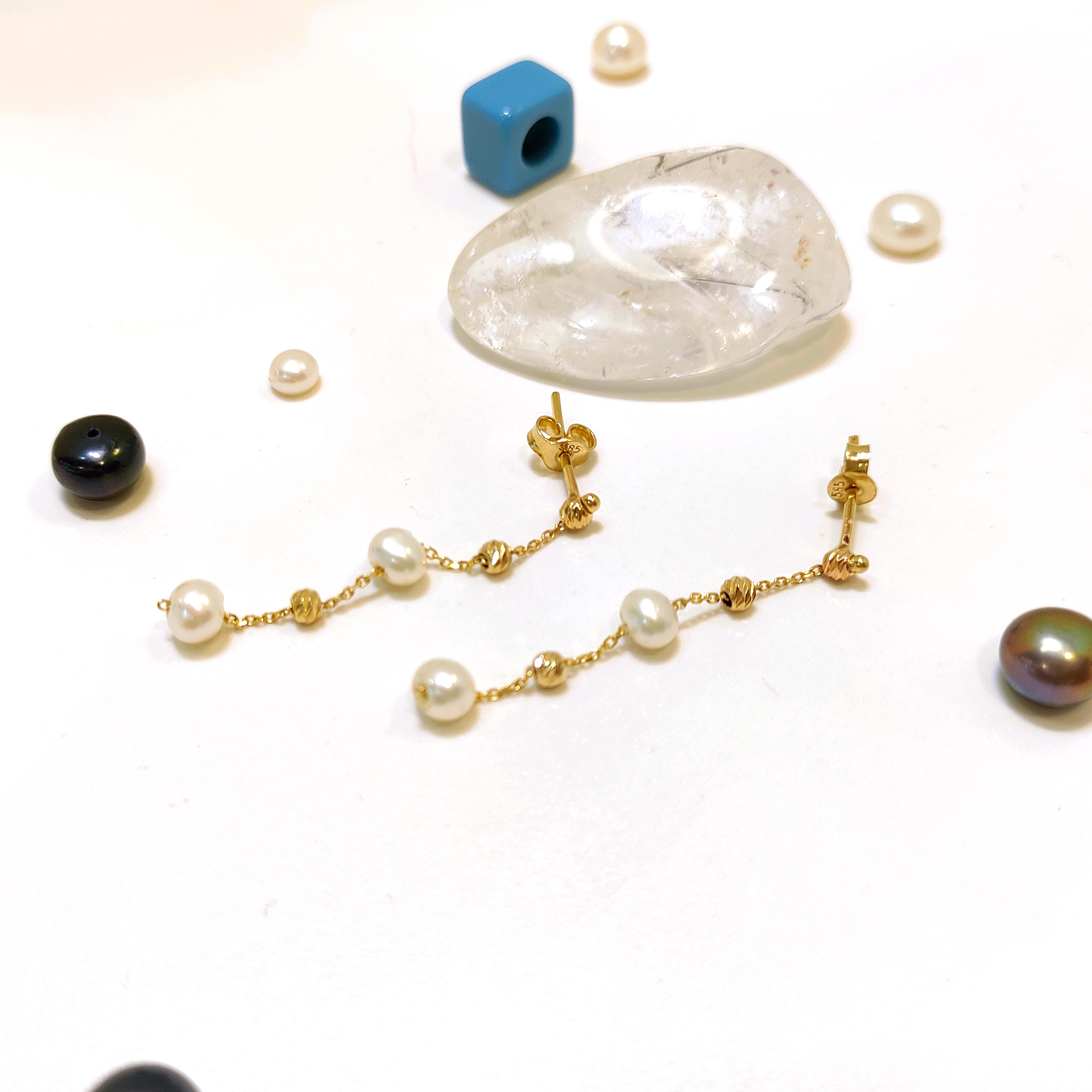 Dorika Toplu İnci Vidalı Küpe 14 Ayar Altın HD VİDEOLU