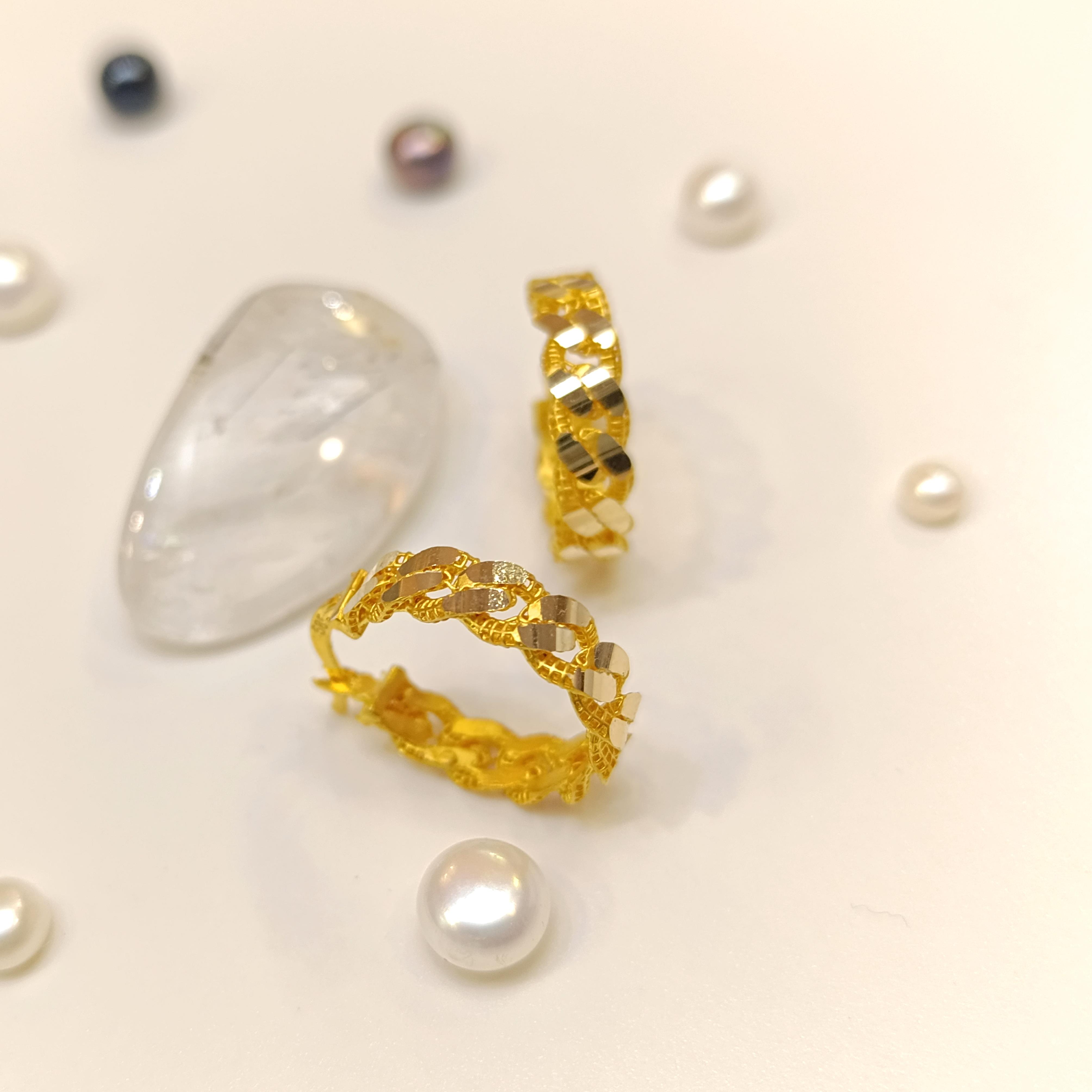 Gurmet Halka Küpe 14 Ayar Altın HD VİDEOLU