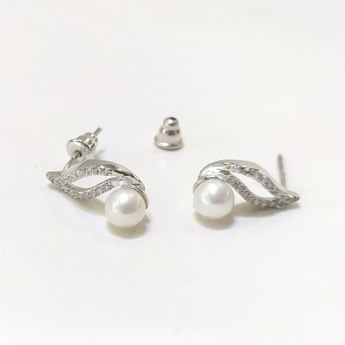 İnci Sallanan Küpe 14 Ayar Altın