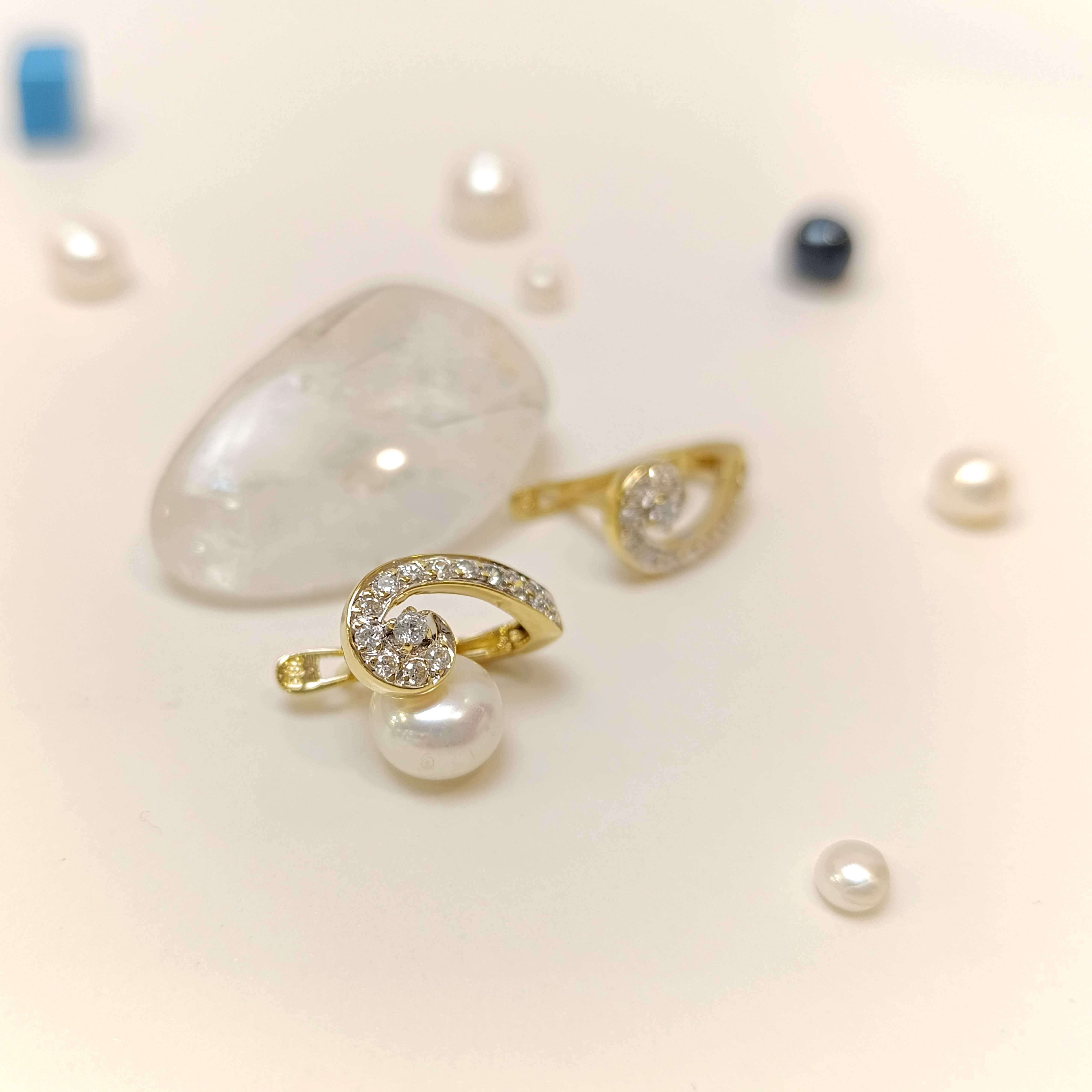 J Küpe 14 Ayar Altın HD VİDEOLU