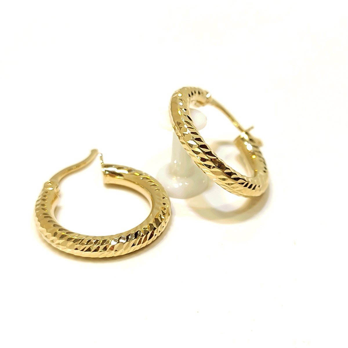 Kalemli  Halka Küpe 14 Ayar Altın 4K VİDEO