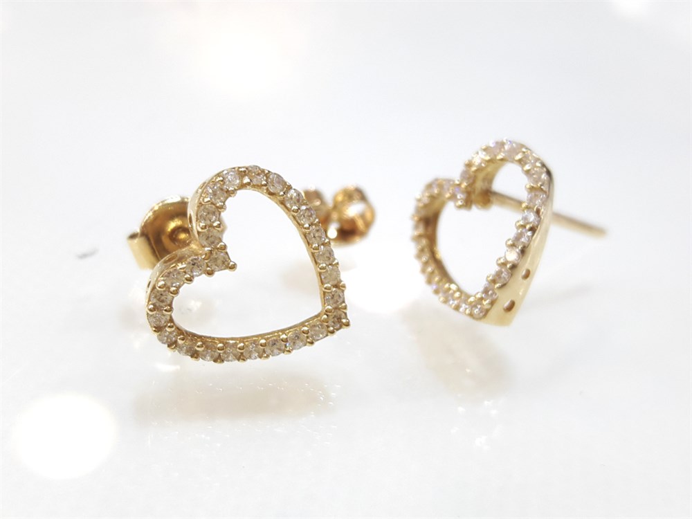 Kalpli Vidalı Küpe 14 Ayar Altın 3 Boyutlu Resim