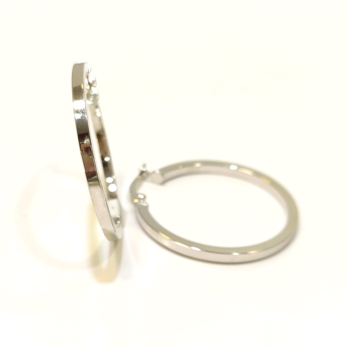 Klasik Halka Küpe 14 Ayar Altın 4K VİDEO