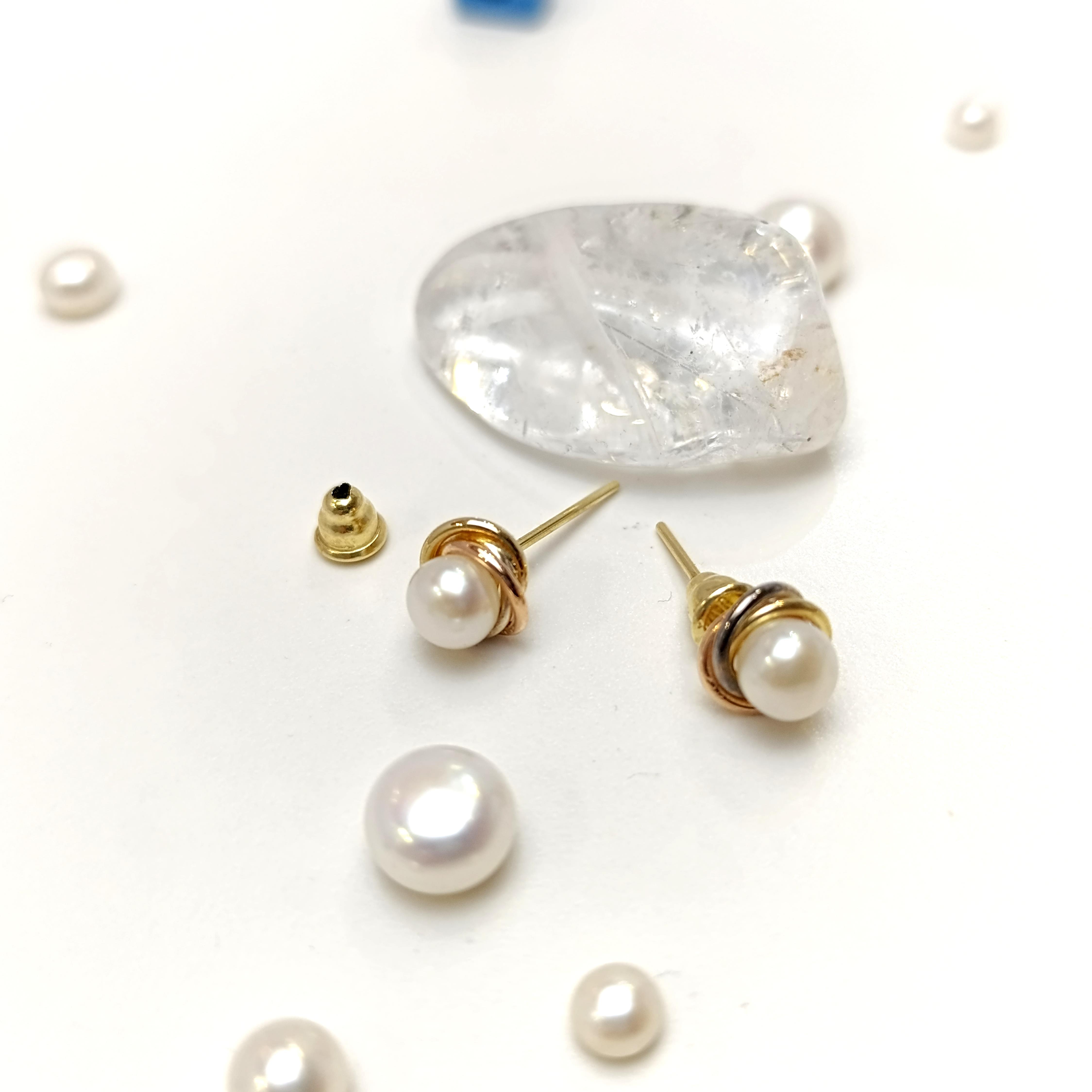 Olimpiyat Vidalı Küpe 14 Ayar Altın HD VİDEOLU