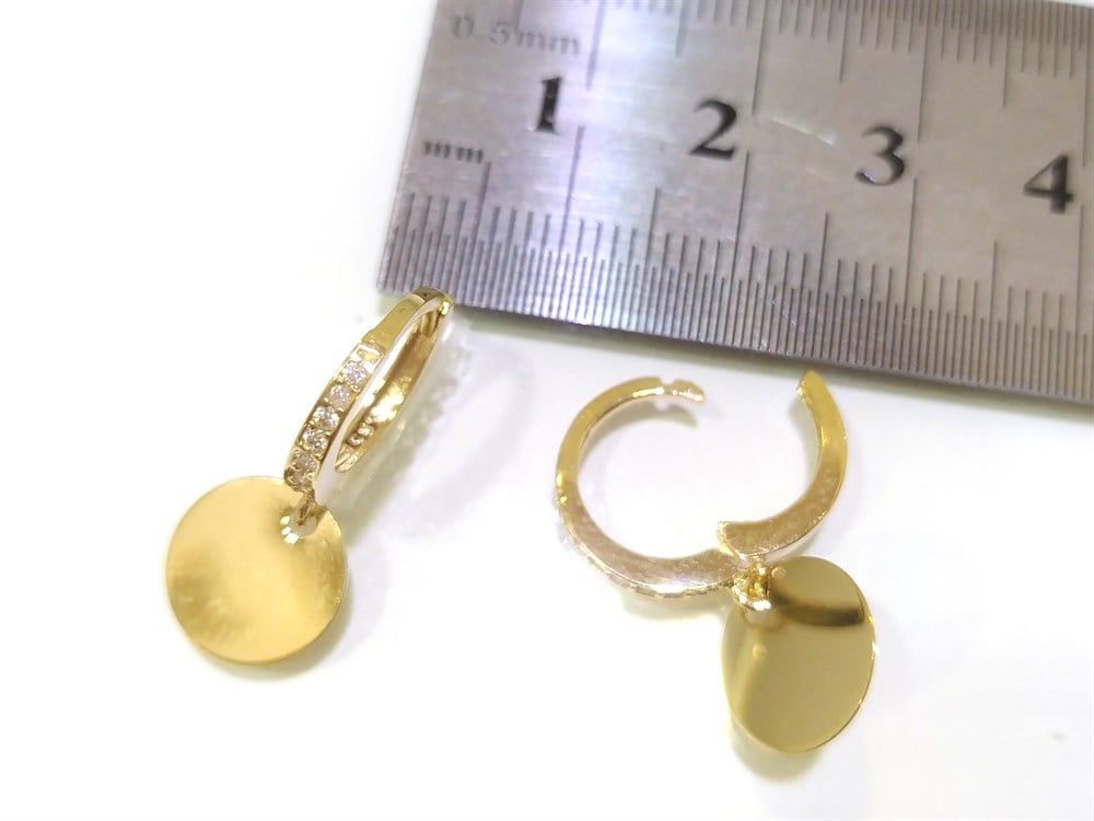 Pullu Sallanan Döküm Halka Küpe  14 Ayar Altın