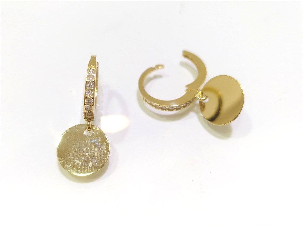 Pullu Sallanan Döküm Halka Küpe  14 Ayar Altın