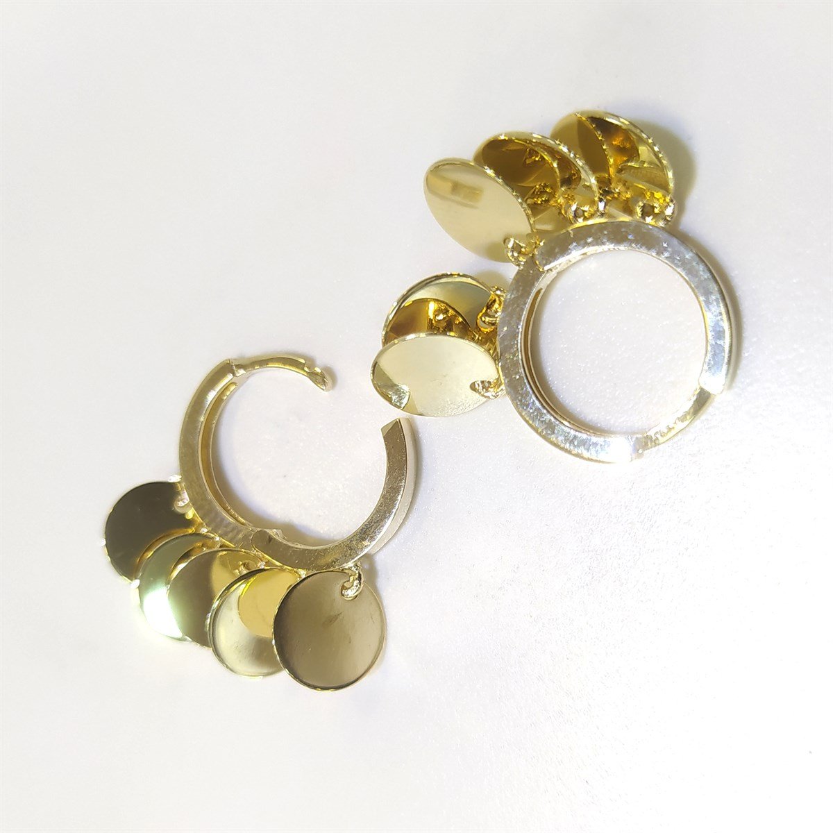 Pullu Shakira Halka Küpe 14 Ayar Altın