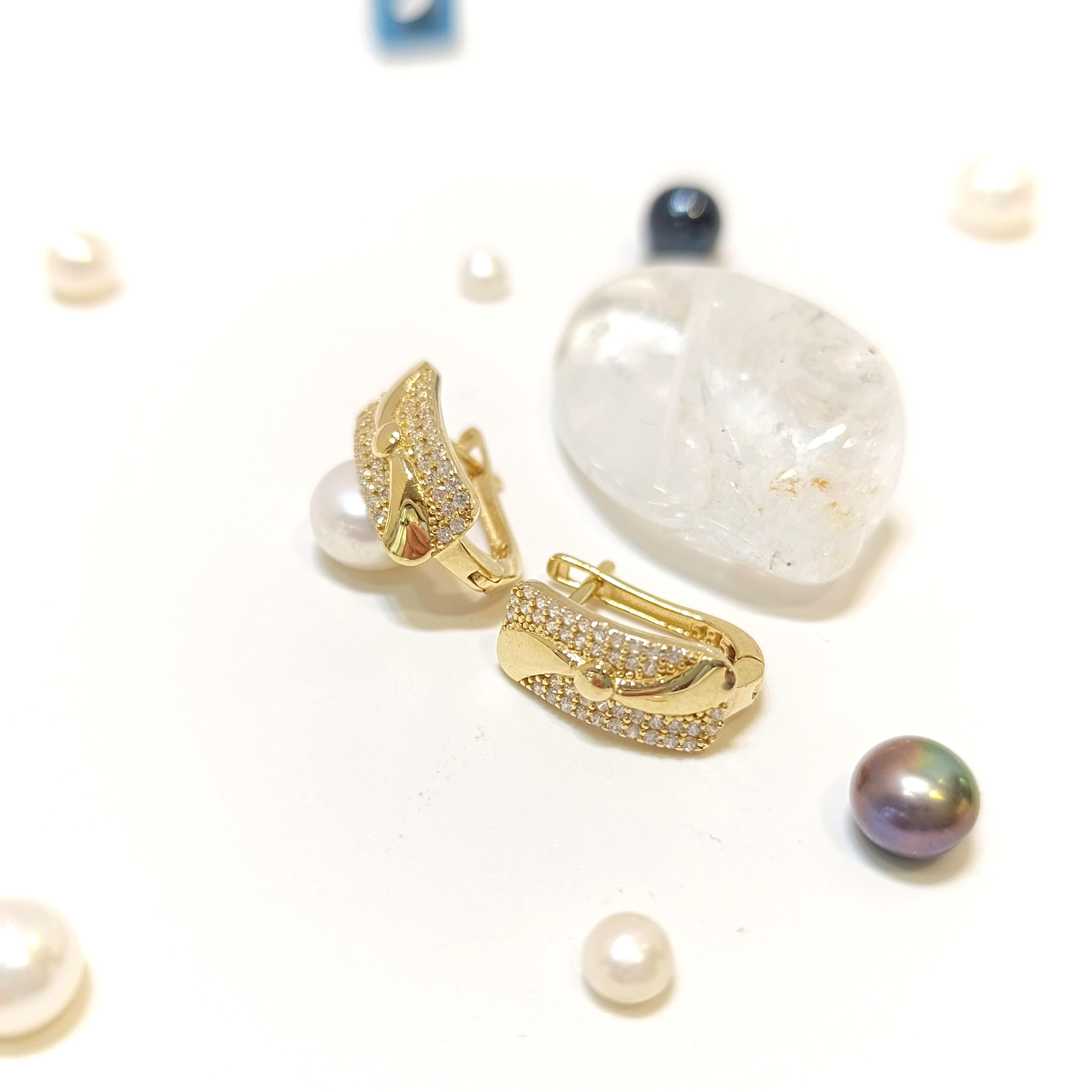 Rüzgar Gülü Küpe 14 Ayar Altın HD VİDEOLU