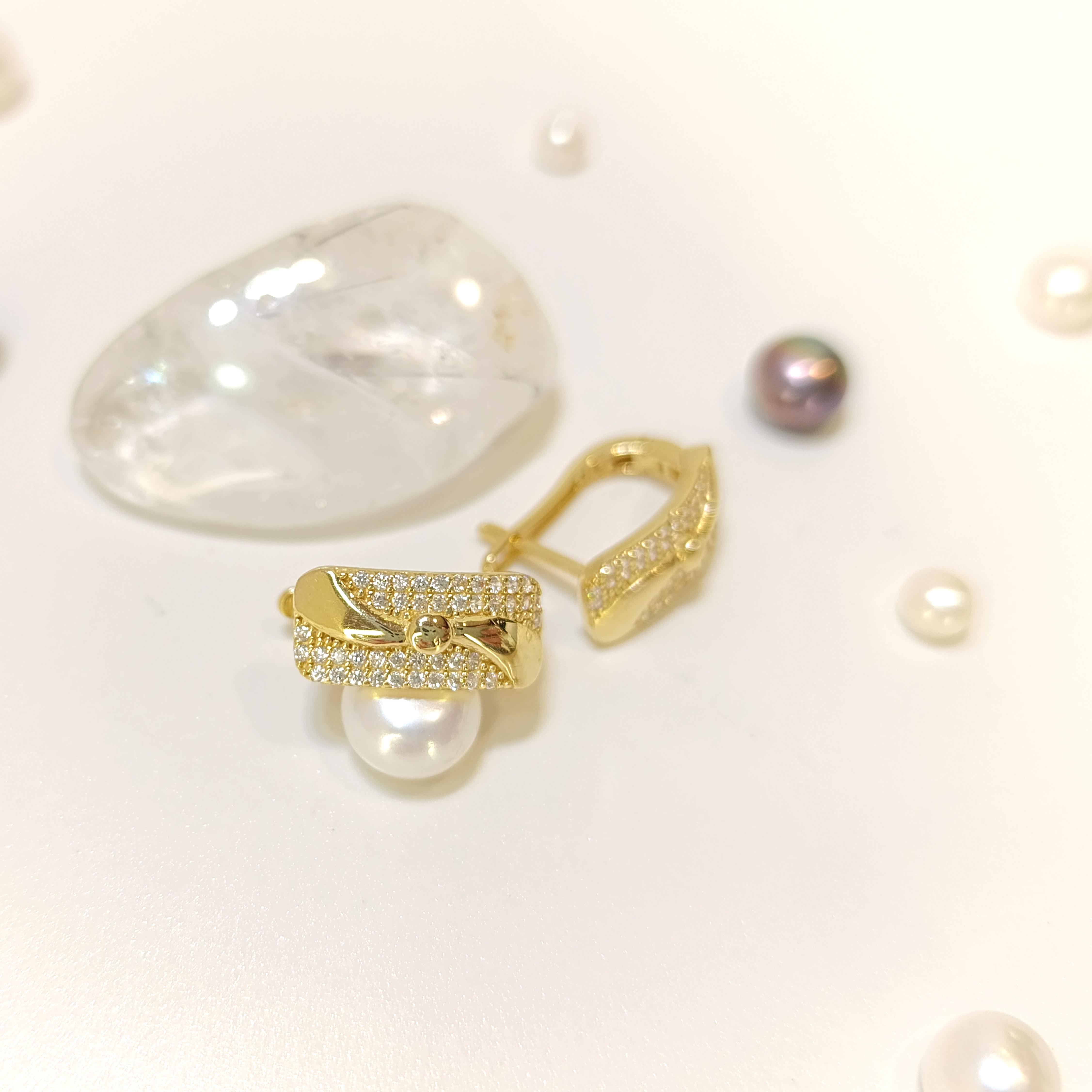 Rüzgar Gülü Küpe 14 Ayar Altın HD VİDEOLU